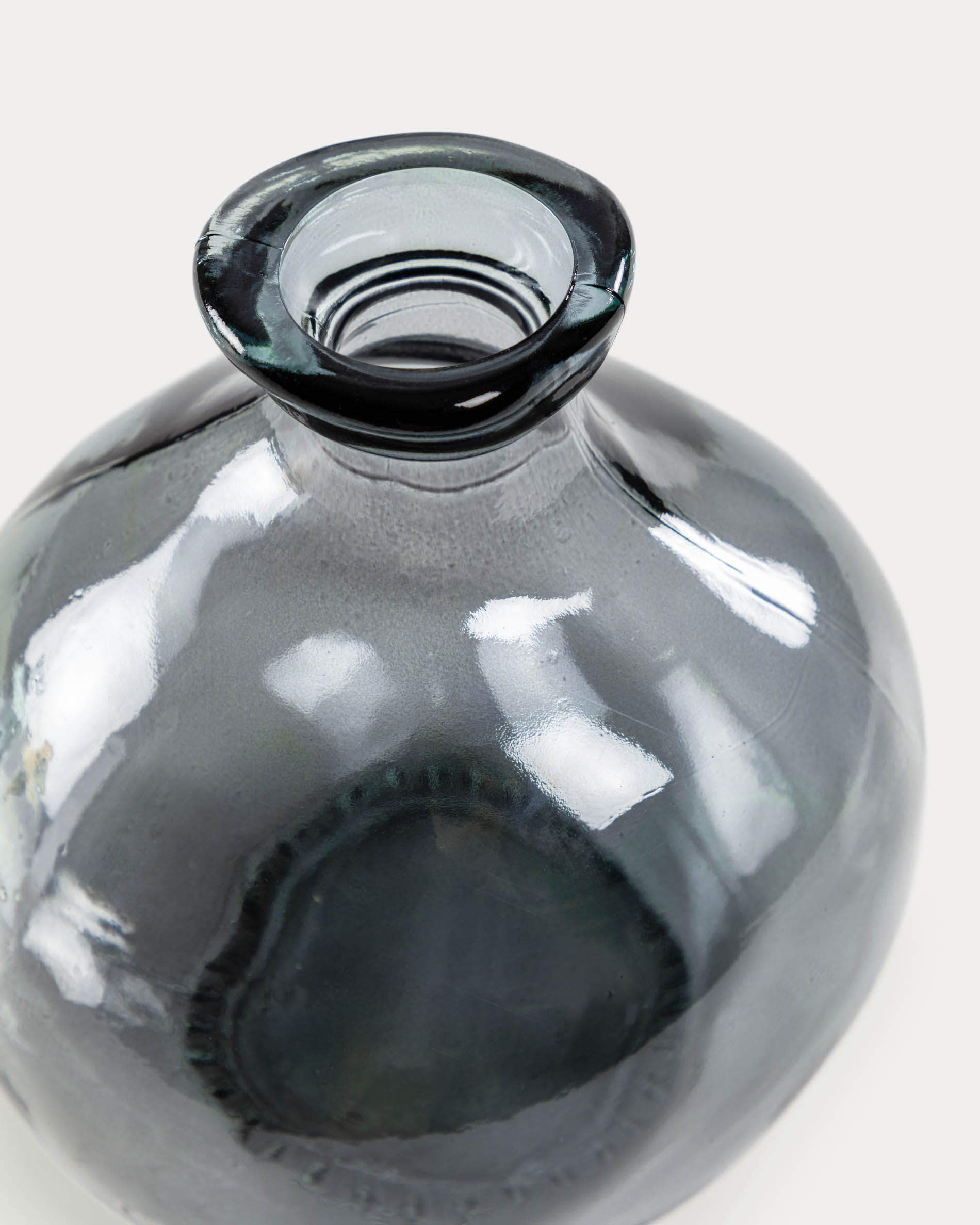 Brenna kleine blaue Vase in Blau, Klar präsentiert im Onlineshop von KAQTU Design AG. Vase ist von Kave Home