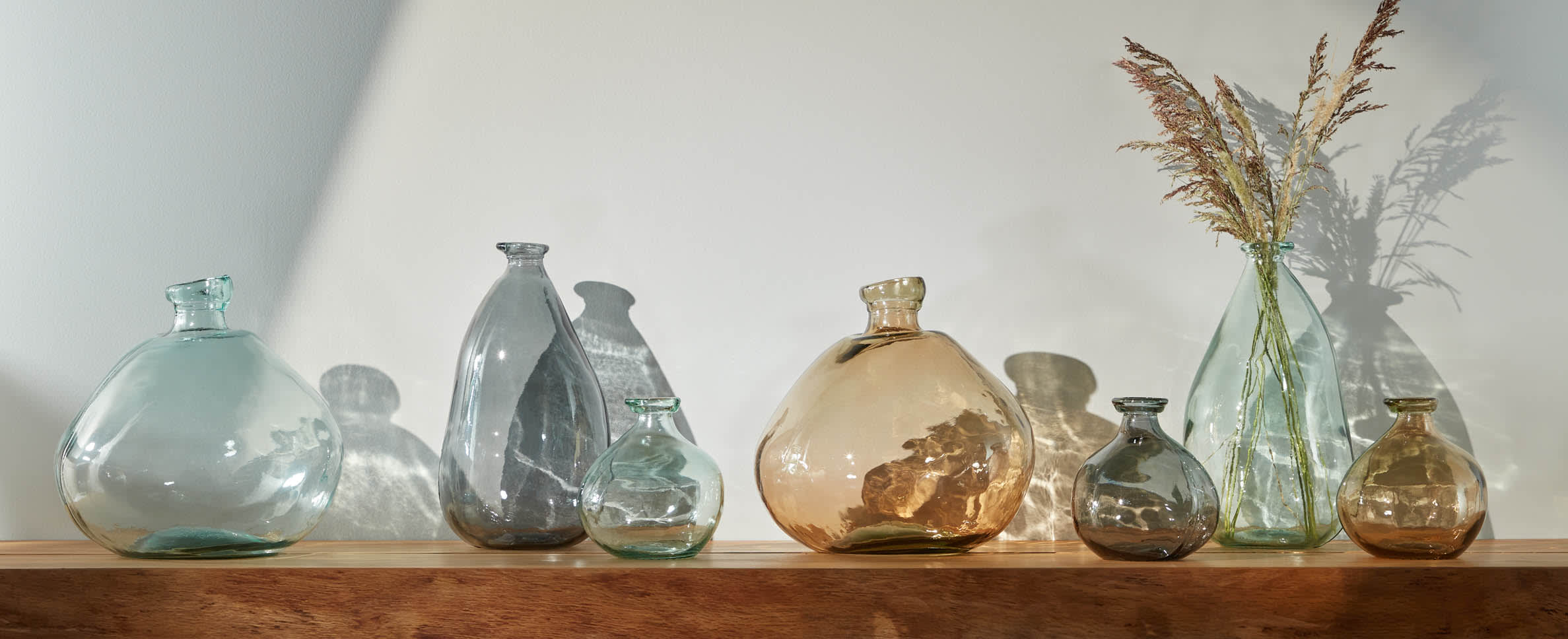 Brenna kleine blaue Vase in Blau, Klar präsentiert im Onlineshop von KAQTU Design AG. Vase ist von Kave Home