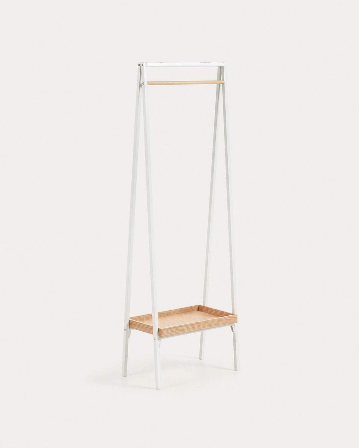 Benny Garderobe 55 x 160 cm in Weiss, Braun präsentiert im Onlineshop von KAQTU Design AG. Garderobe ist von Kave Home