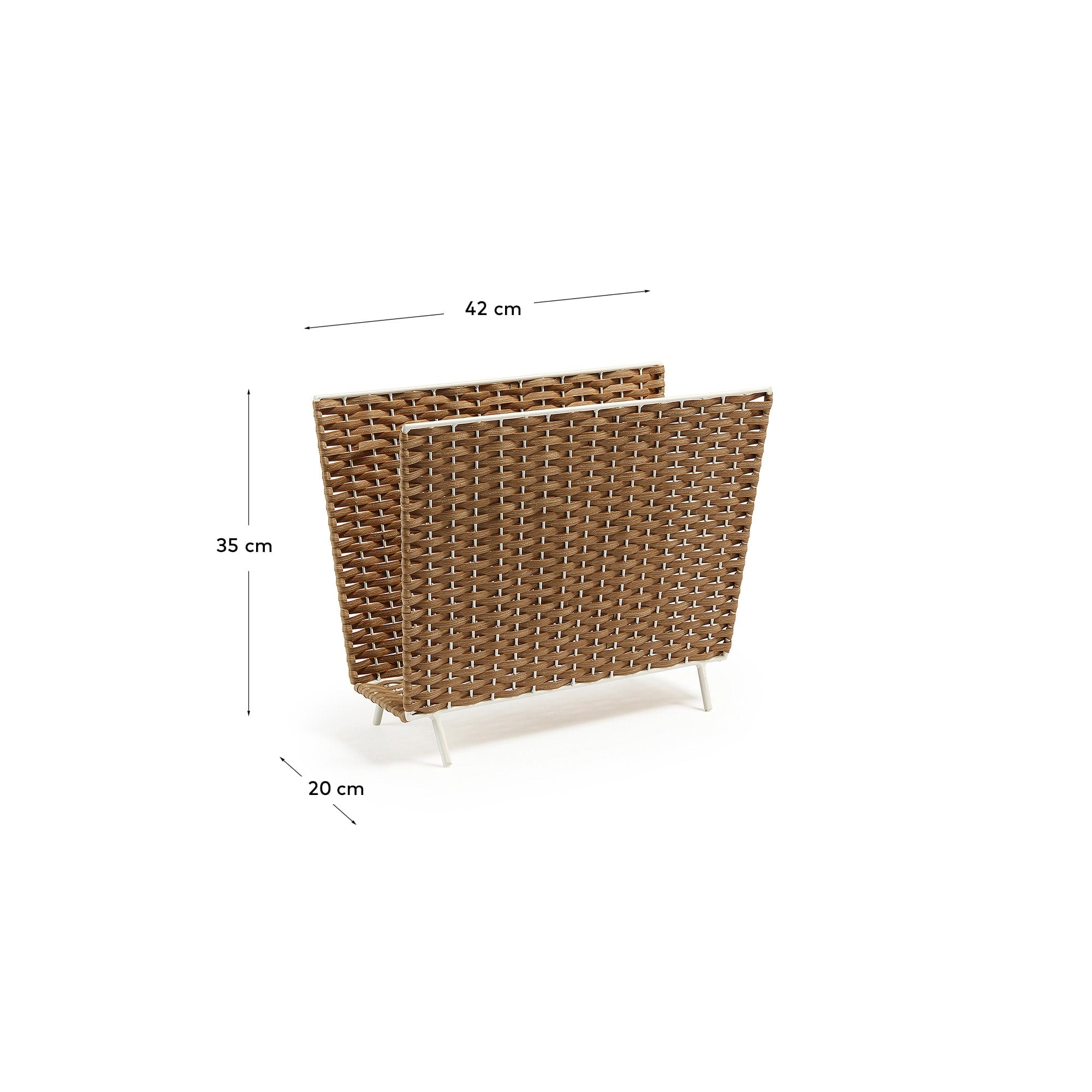Stilvoller Shibori Zeitschriftenständer von Kave Home: Robustes Weissmetall und Polyrattan vereinen Eleganz und praktische Aufbewahrung für Ihr Zuhause.