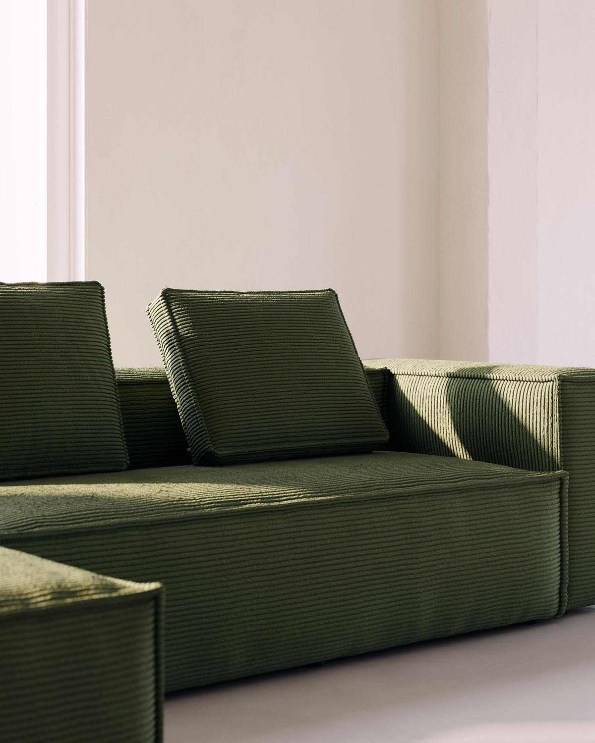 Pillow Blok with thick, green cord 50 x 60 cm