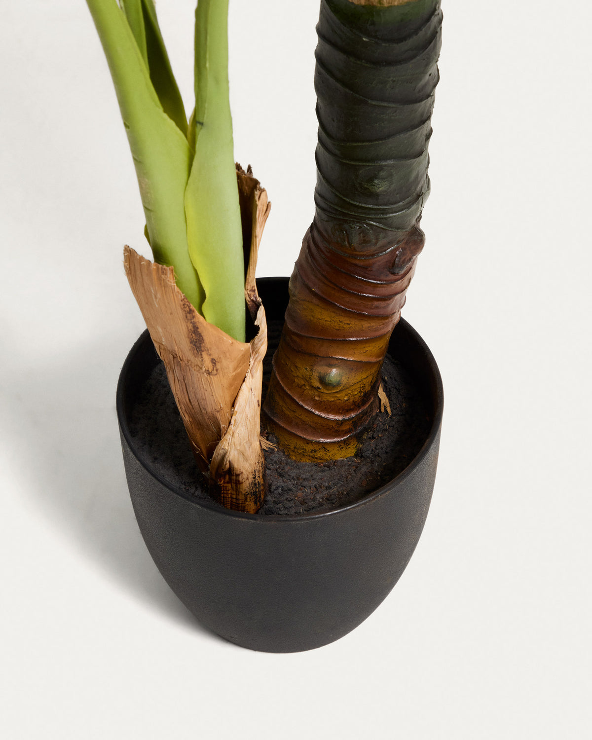 Monstera Kunstpflanze 130 cm in Grün, Schwarz präsentiert im Onlineshop von KAQTU Design AG. Kunstpflanze ist von Kave Home