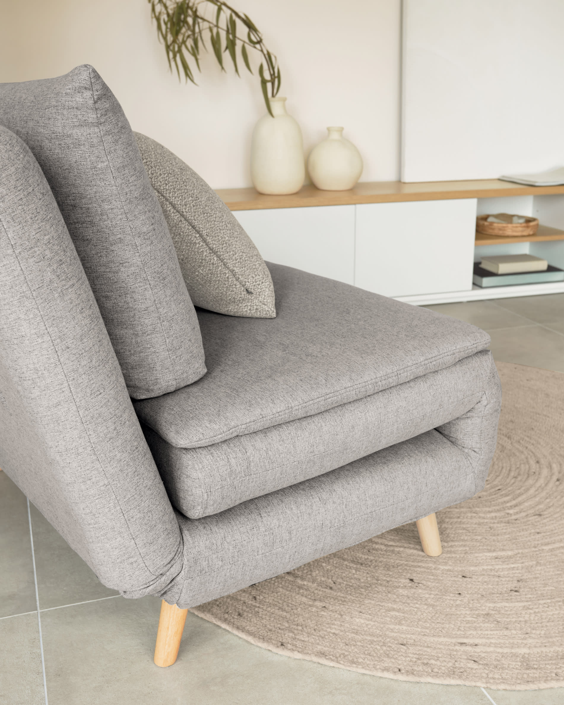 Takashi Teppich, rund, 100% Wolle, grau, Ø 200 cm. Modernes Design, ideal für stilvolle und gemütliche Wohnräume.