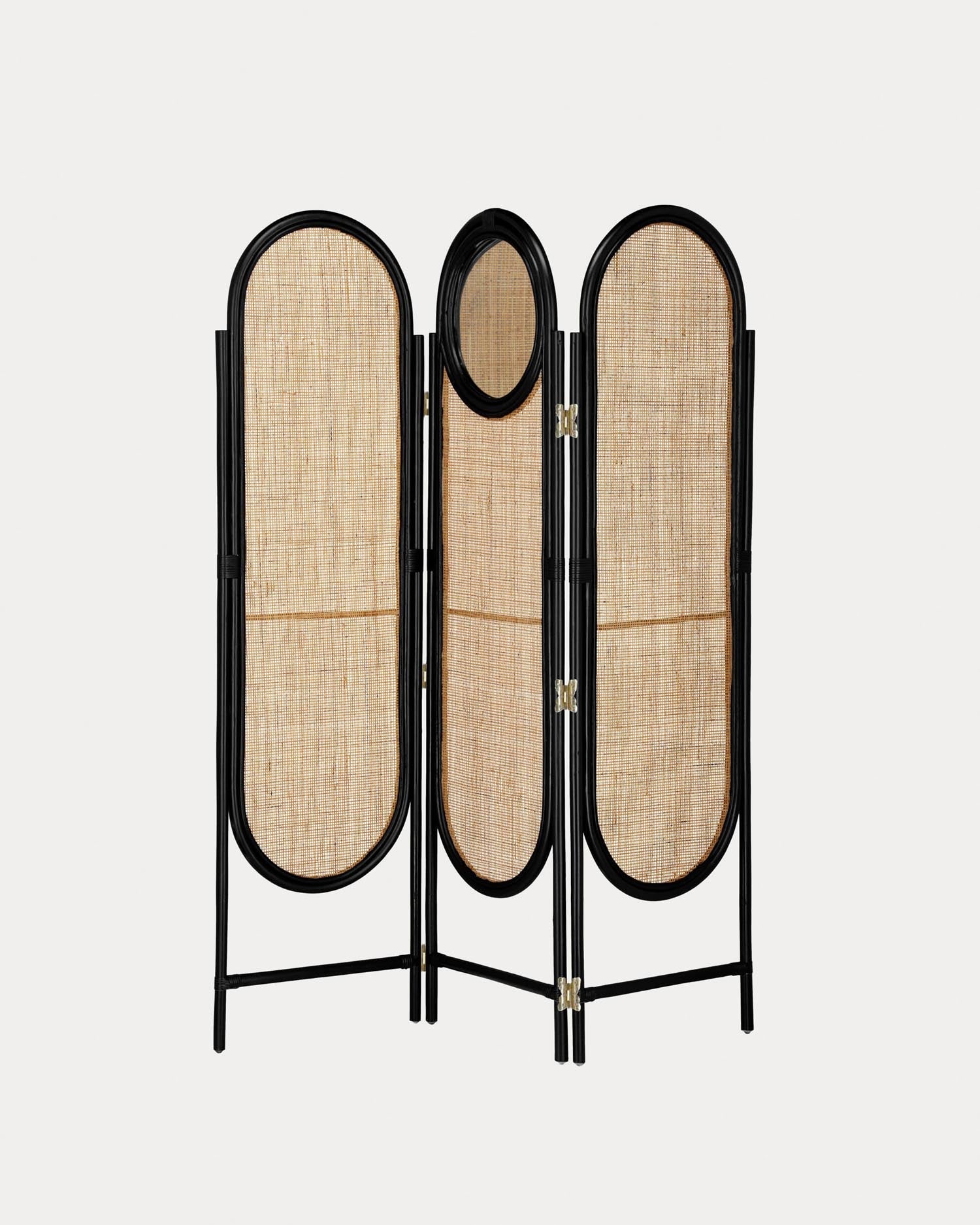 Eleganter Rattan-Paravent mit Spiegel, 150x180 cm, von Kave Home. Stilvoller Raumtrenner, langlebig und zeitlos.