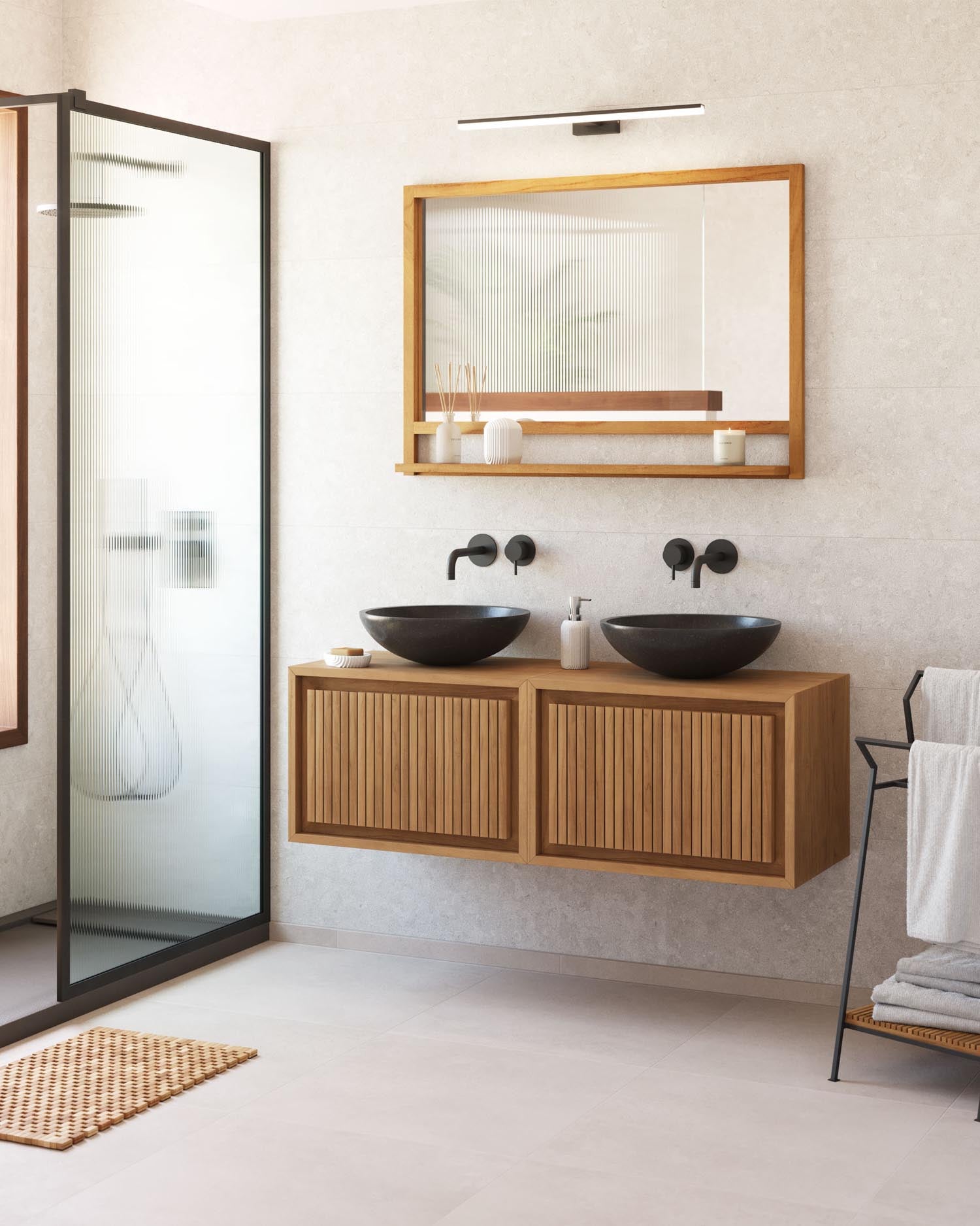 Die Vissia Wandleuchte von Kave Home kombiniert modernes, minimalistisches Design mit einem robusten, pflegeleichten Material, ideal für jeden Raum.