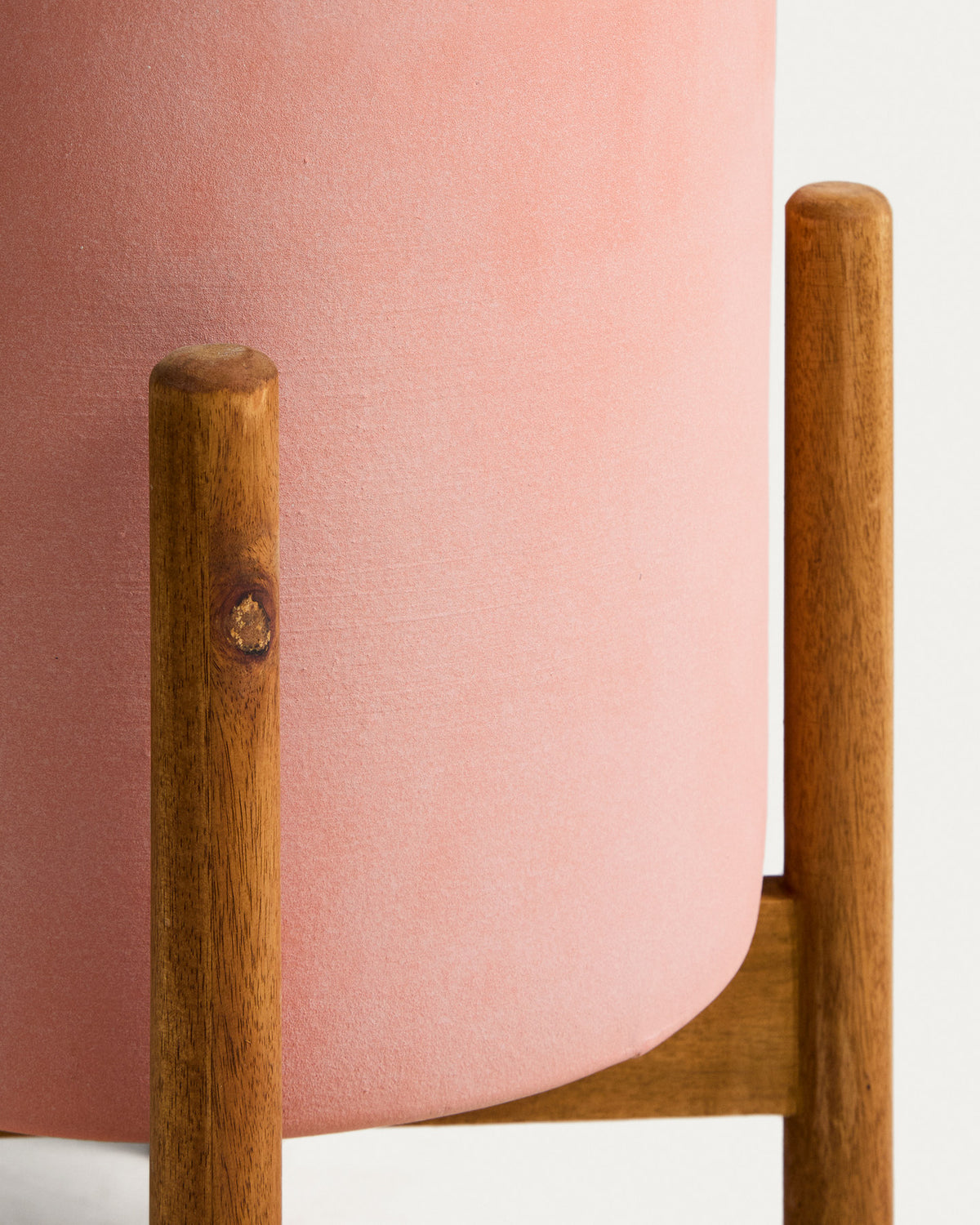 Dalva Topf aus Terrakotta Ø 26 cm in Natur präsentiert im Onlineshop von KAQTU Design AG. Pflanzentopf Outdoor ist von Kave Home