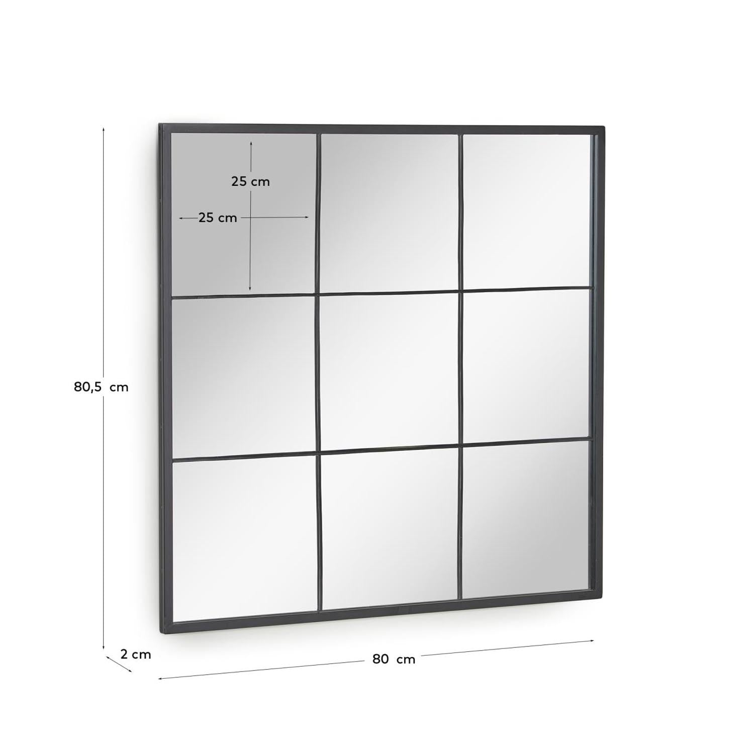 Entdecke den eleganten Ulrica Wandspiegel 80 x 80 cm von Kave Home. Robuster Stahlrahmen, stilvolles Design und klare Reflexion für jeden Raum.