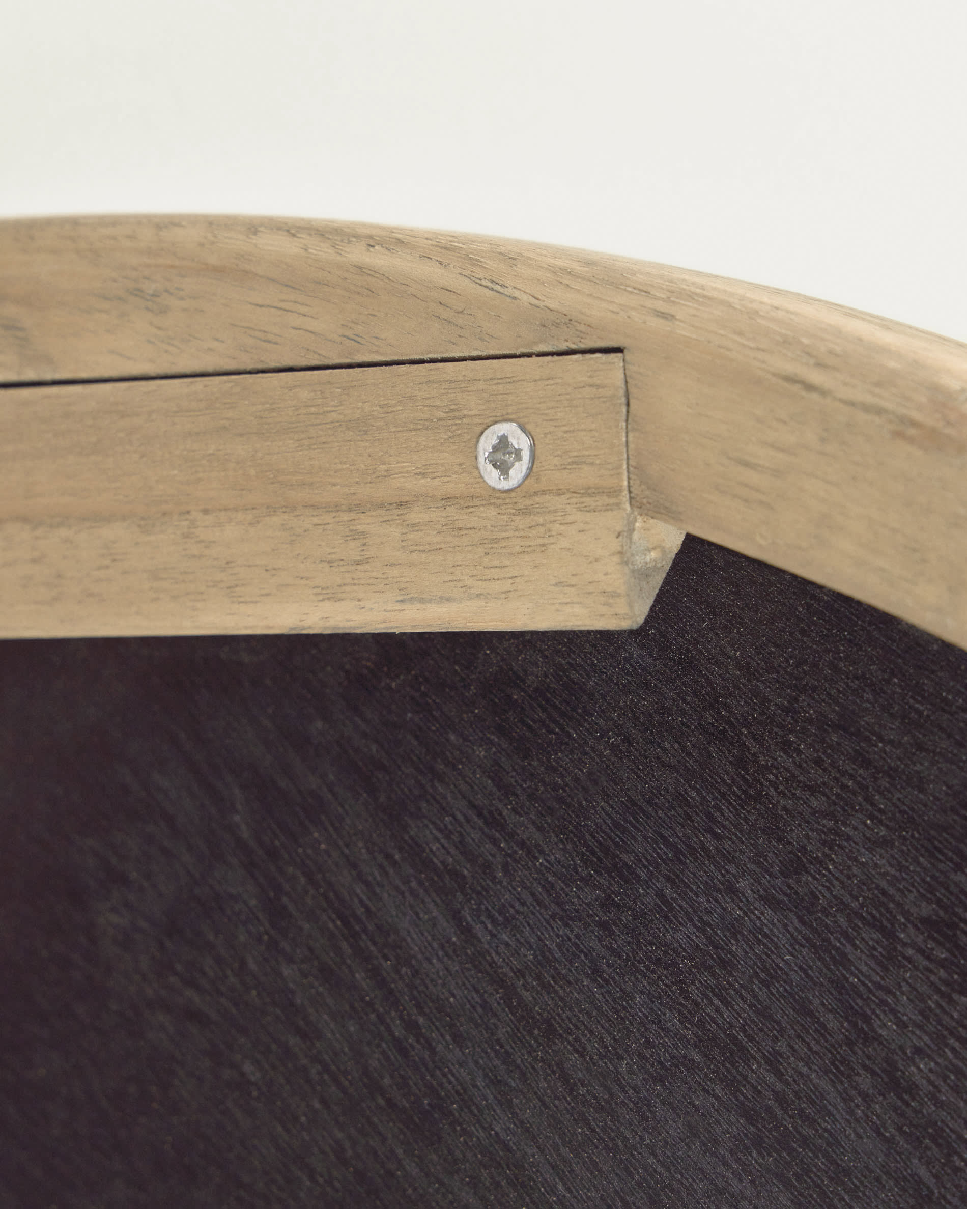 Eleganter Rundspiegel aus massivem Mindi-Holz, 50 cm, von Kave Home – perfektes Design für zeitgemäße Wohnraumgestaltung.