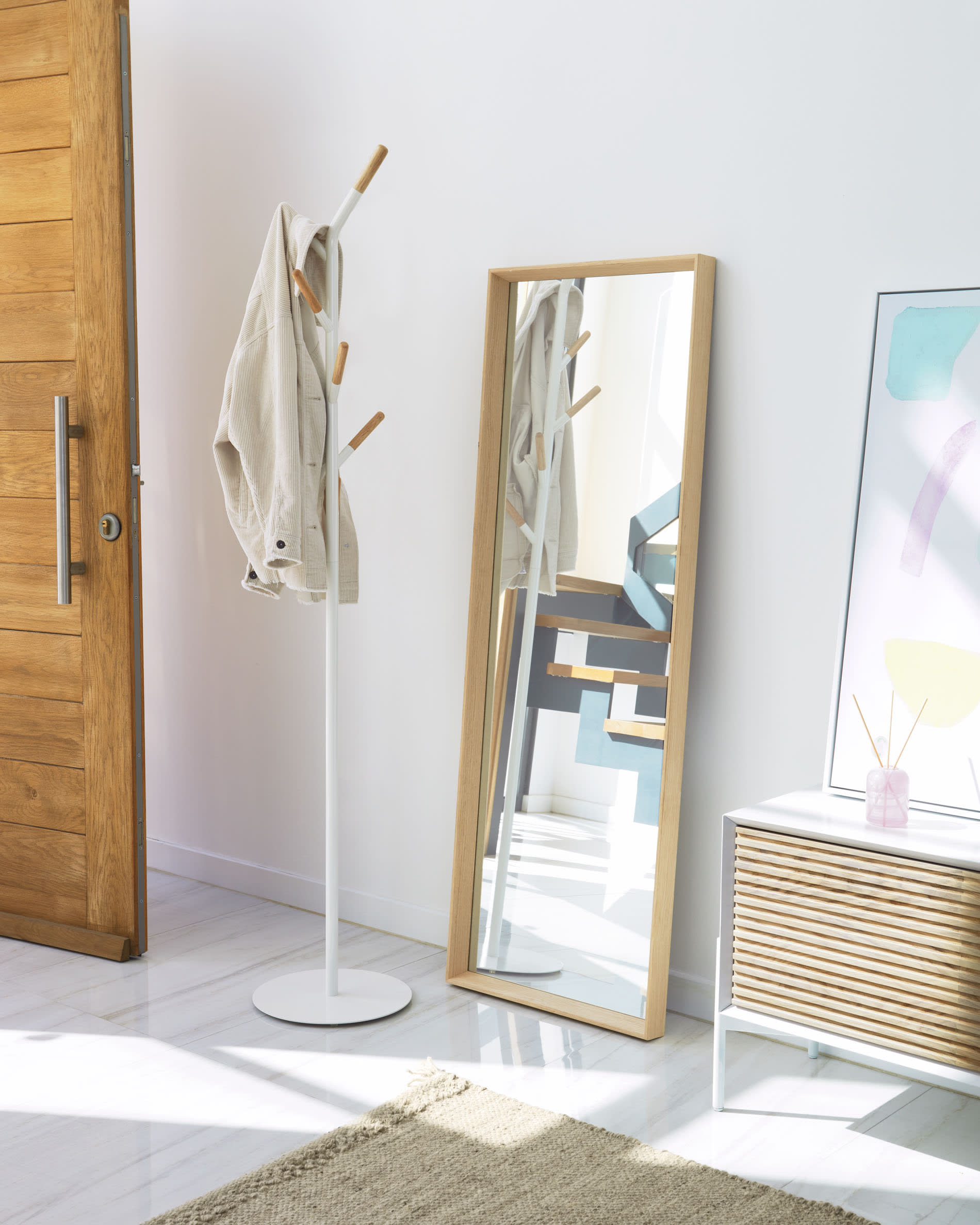 Eleganter Carime Teppich in Beige, 200x300 cm, von Kave Home. Ideal für moderne Wohnräume, stilvoll und hochwertig.