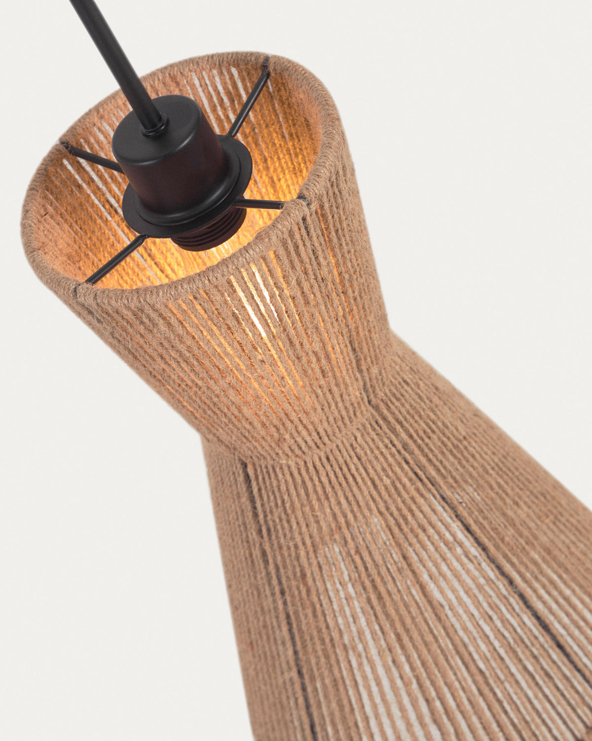 Crista Lampenschirm für Deckenlampe aus Jute natur Ø 24,5 cm in Natur präsentiert im Onlineshop von KAQTU Design AG. Lampenschirm ist von Kave Home