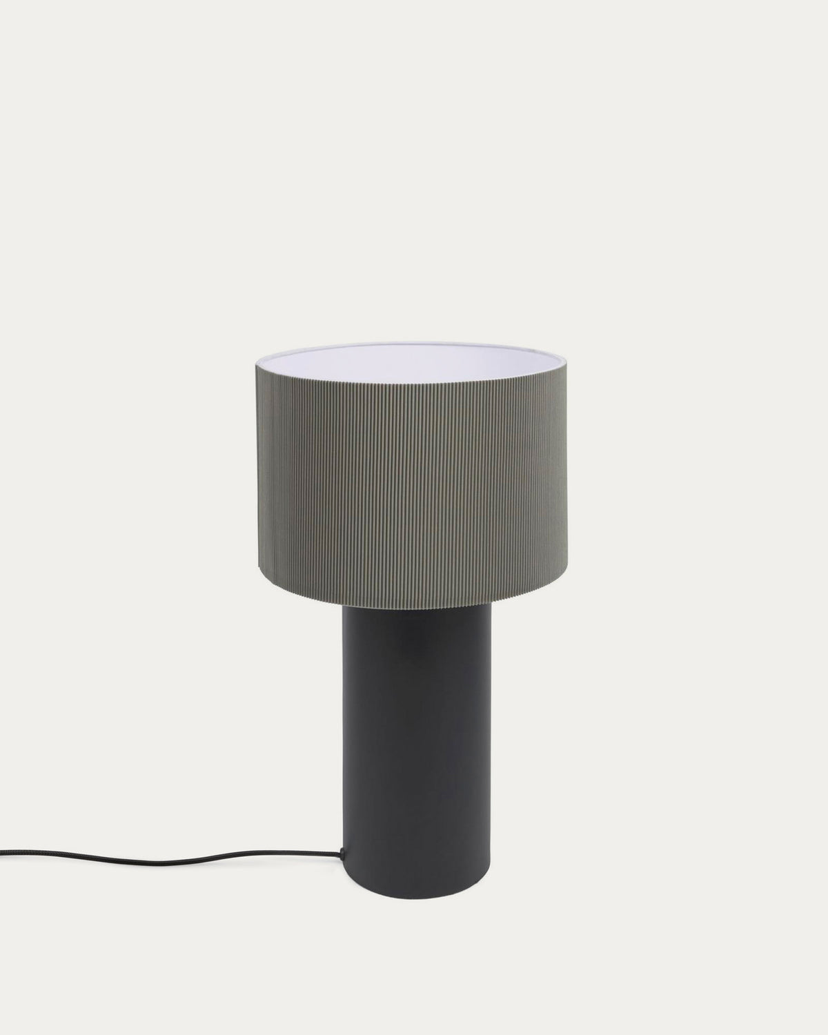 Domicina Tischlampe aus Metall schwarz und grau in Schwarz, Grau präsentiert im Onlineshop von KAQTU Design AG. Tischleuchte ist von Kave Home