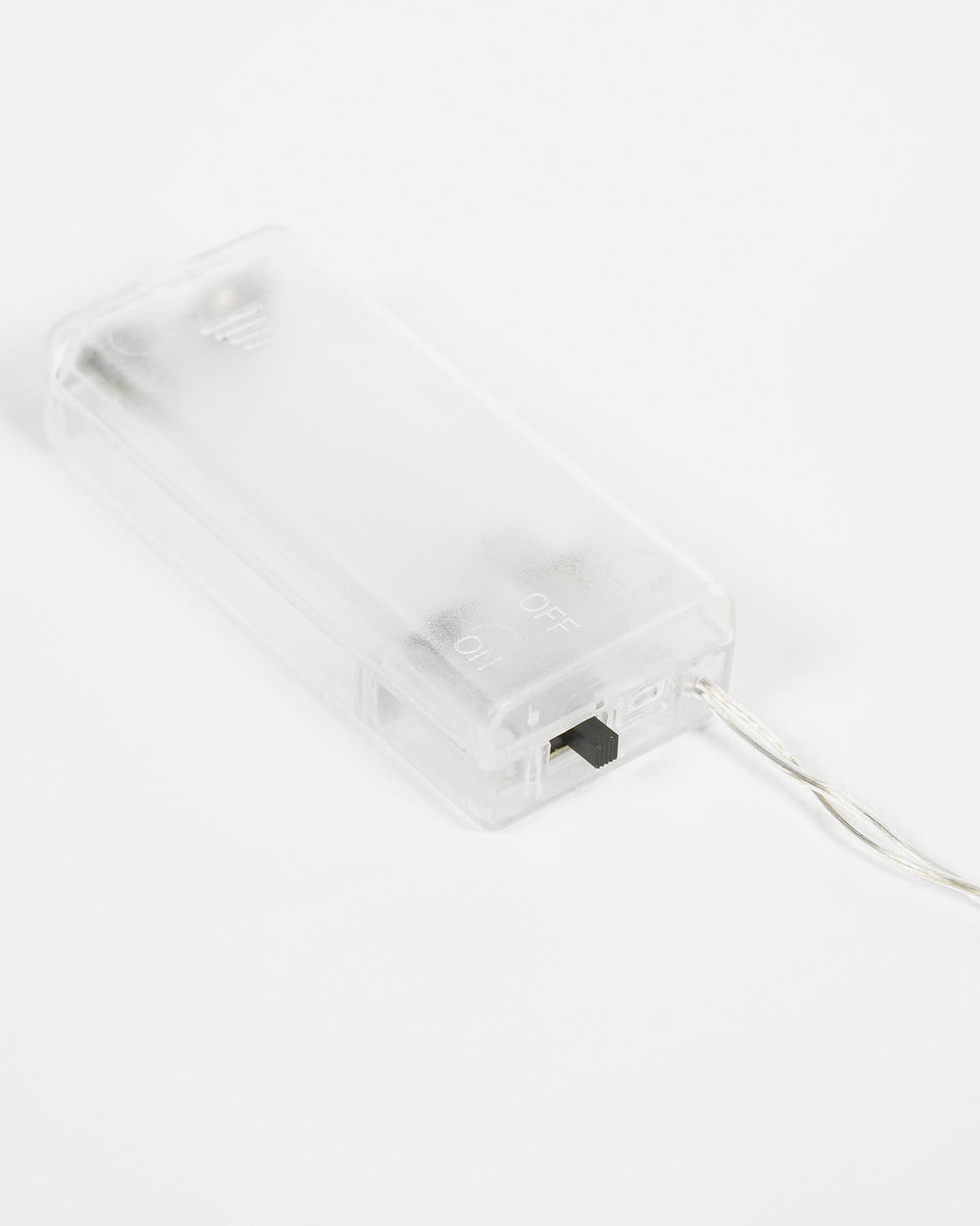 Narel Lichterkette grau 1,9 m in Silber präsentiert im Onlineshop von KAQTU Design AG. Lampenkette ist von Kave Home