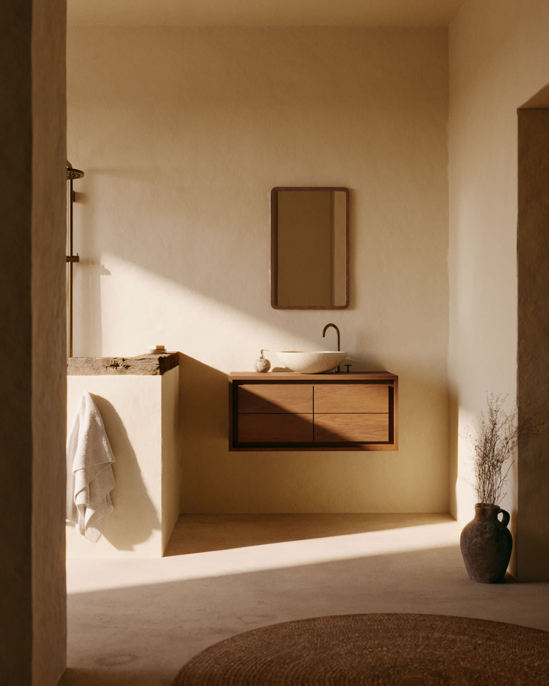Eleganter Shamel Spiegel aus massivem Teakholz mit edlem Nussholzfinish, 45x70 cm, von Kave Home – stilvoll und hochwertig.