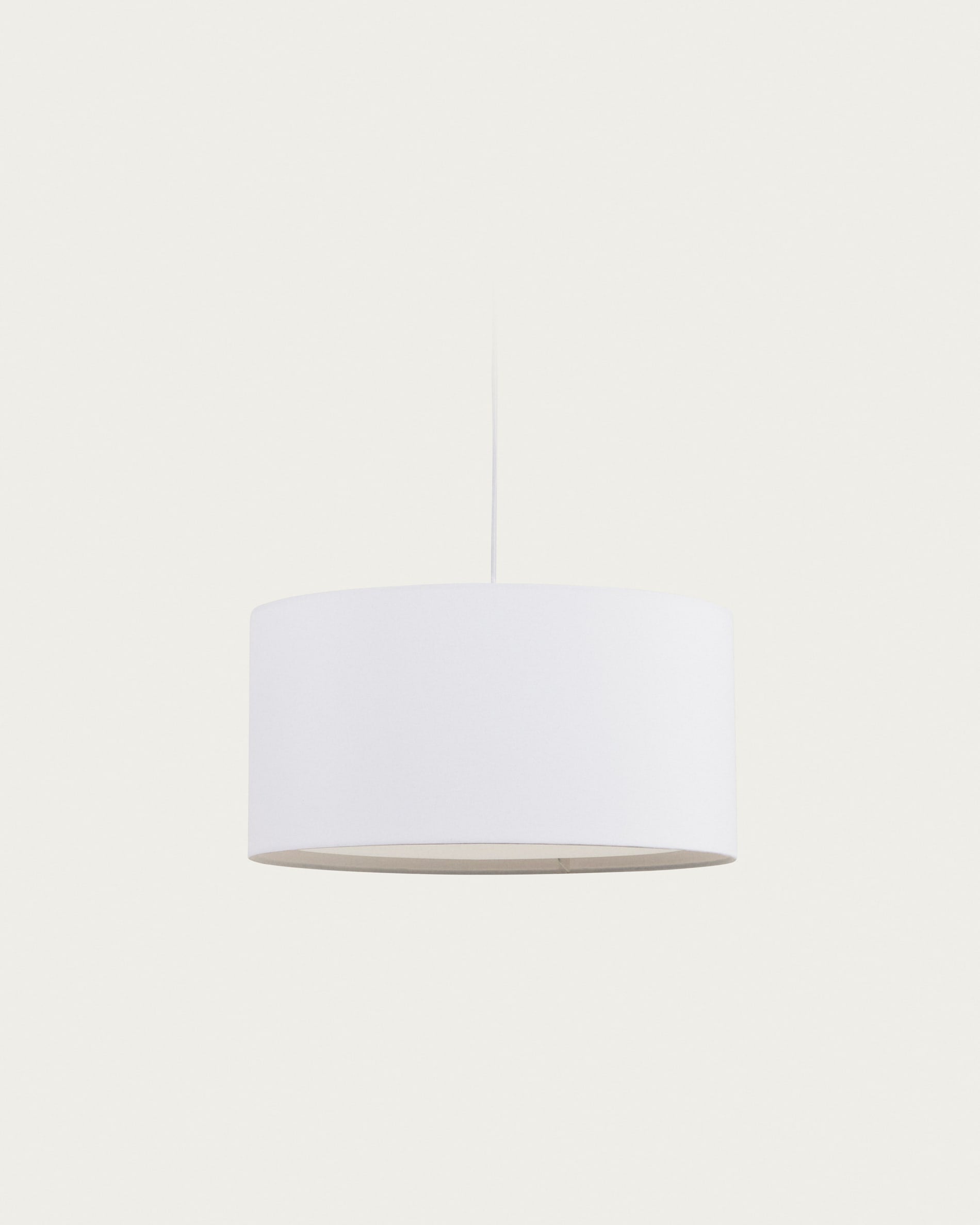 3D-Modell eines eleganten weissen Santana Lampenschirms Ø 40 cm mit Diffusor, ideal für moderne und klassische Räume.