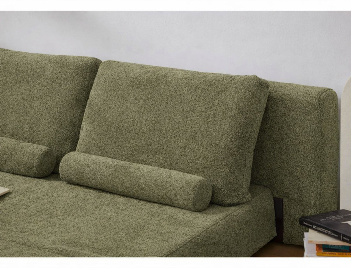 Grünes 2-Sitzer Schlafsofa Wello Doppel aus Bouclé-Stoff mit Armlehnen, kompakter Form und ausklappbarer Liegefläche, Hersteller Hanah Home.