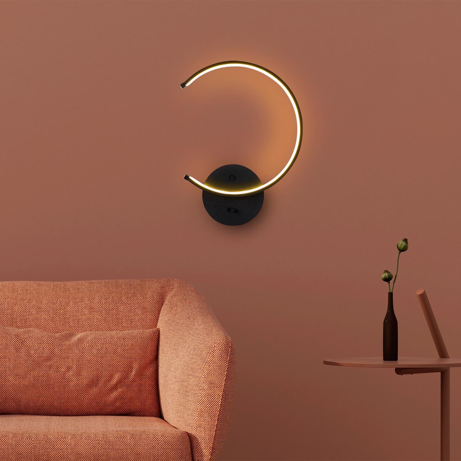 Moon - 13328 in Schwarz präsentiert im Onlineshop von KAQTU Design AG. Wandleuchte ist von Opviq