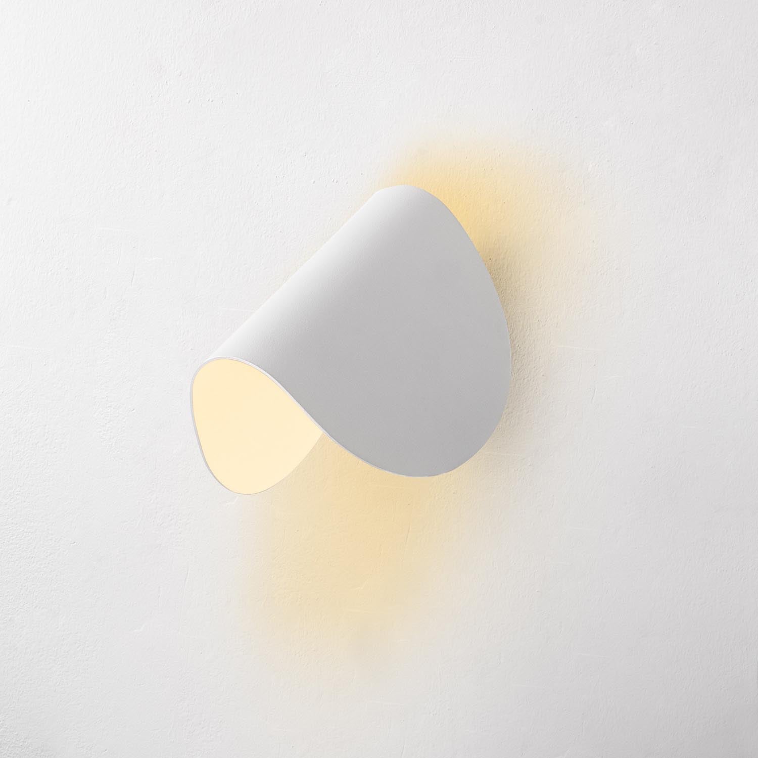 Heybe - 13626 in Chrome präsentiert im Onlineshop von KAQTU Design AG. Wandleuchte ist von Opviq