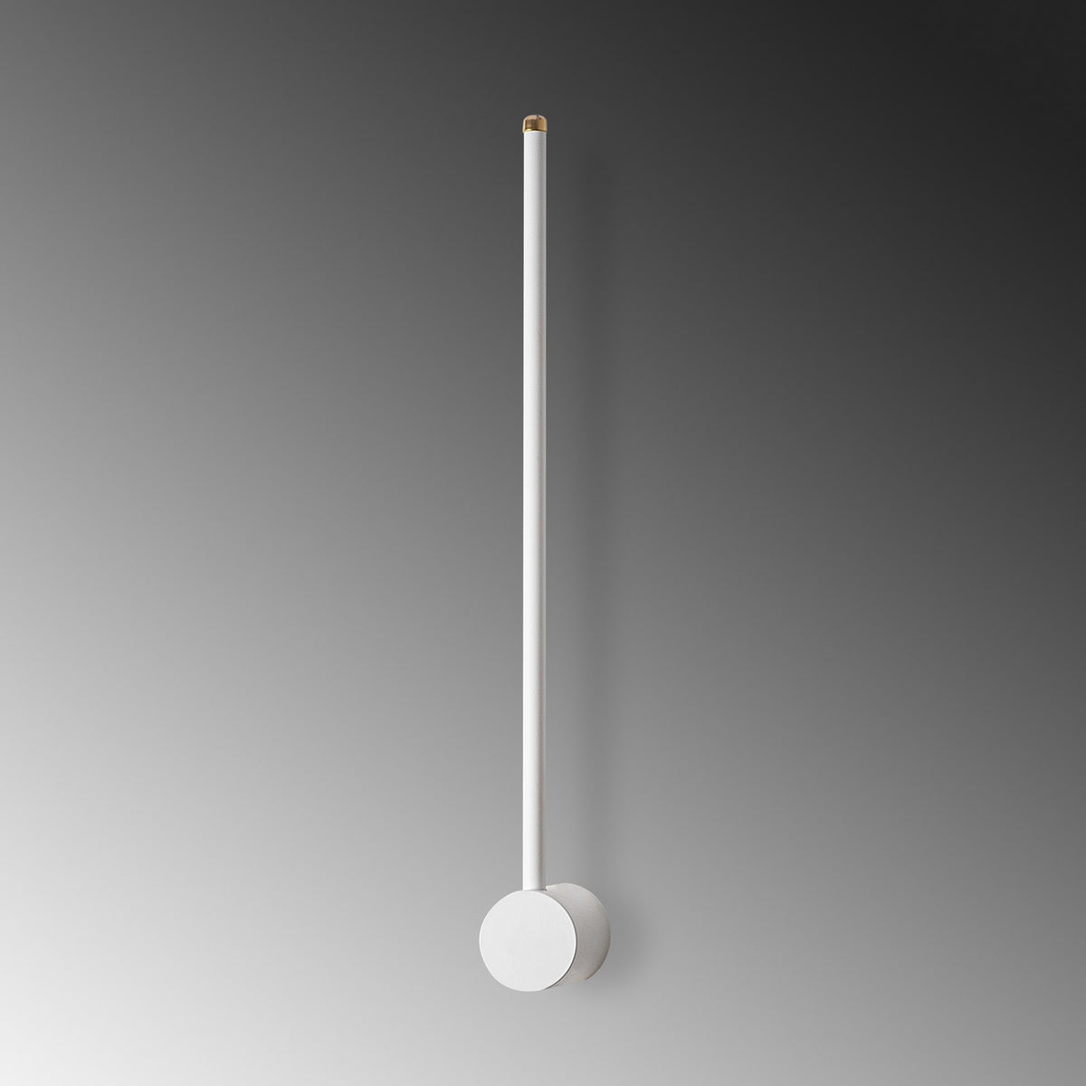 Sword Wandleuchte - Weiss in Weiss präsentiert im Onlineshop von KAQTU Design AG. Wandleuchte ist von Opviq