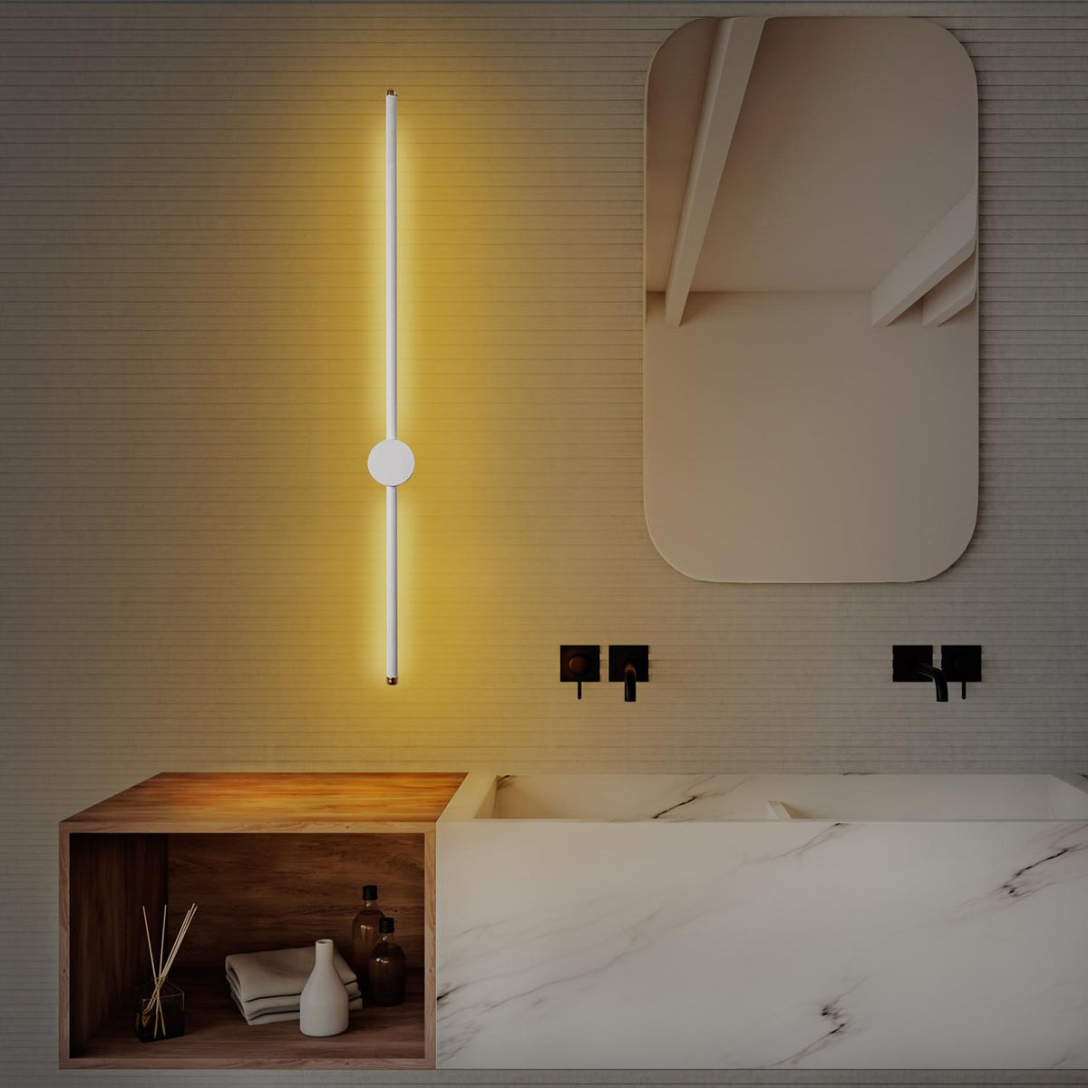 Sword Wandleuchte - Weiss in Weiss präsentiert im Onlineshop von KAQTU Design AG. Wandleuchte ist von Opviq