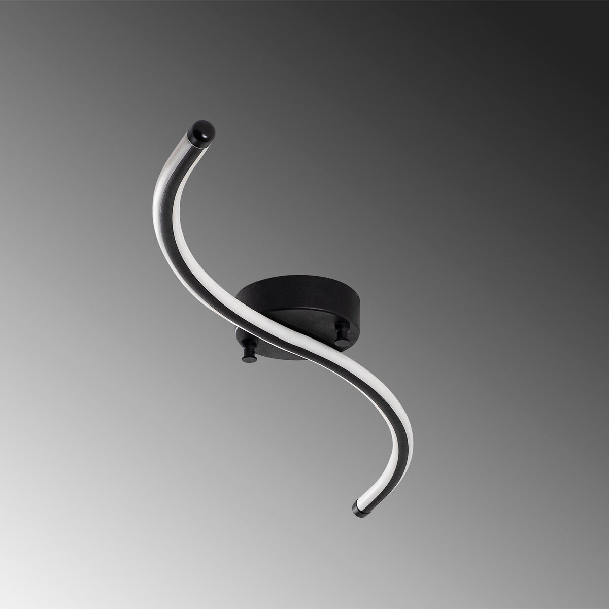 Yılan Deckenleuchte - Schwarz in Schwarz präsentiert im Onlineshop von KAQTU Design AG. Deckenleuchte ist von Opviq