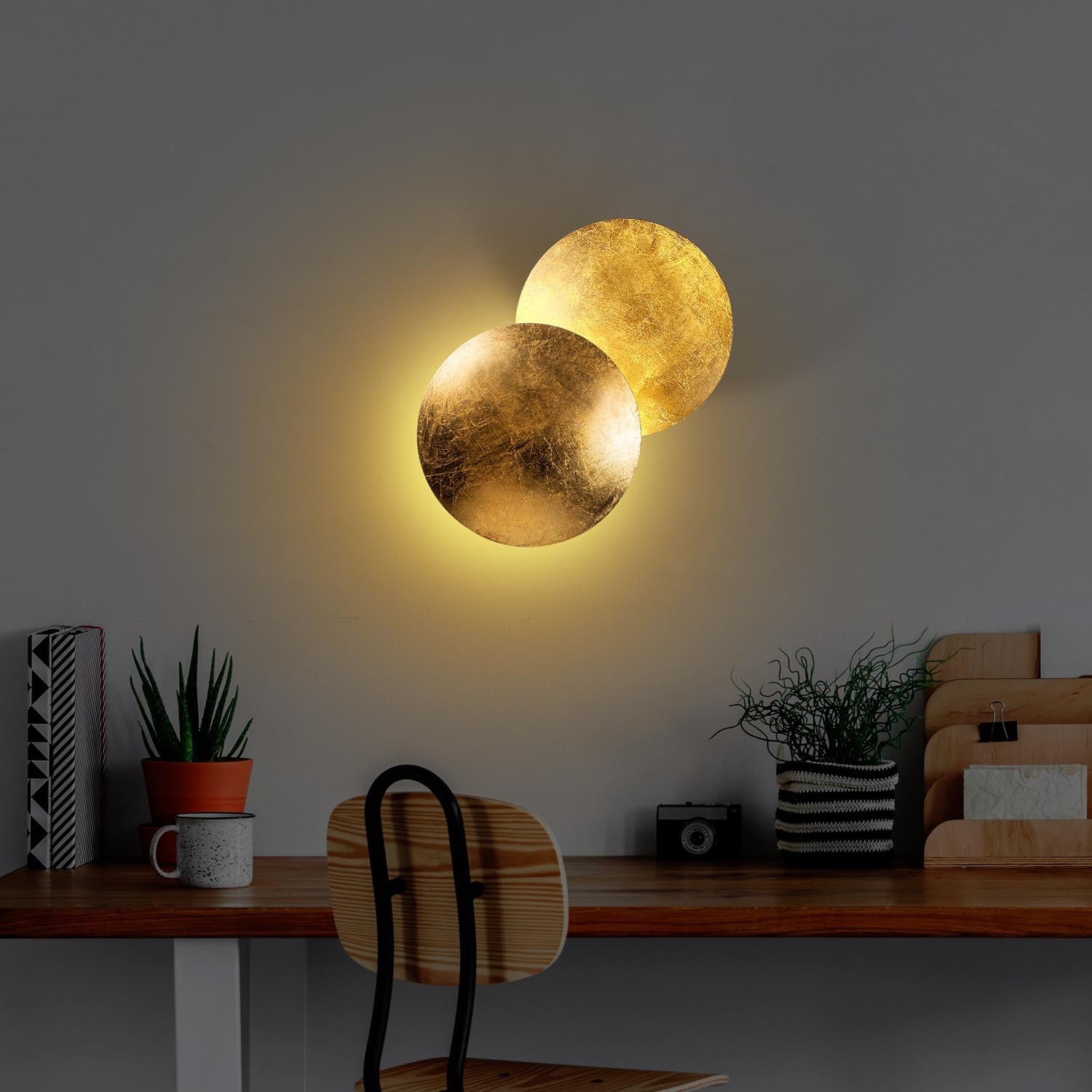 Yosma-13640 in Gold präsentiert im Onlineshop von KAQTU Design AG. Wandleuchte ist von Opviq