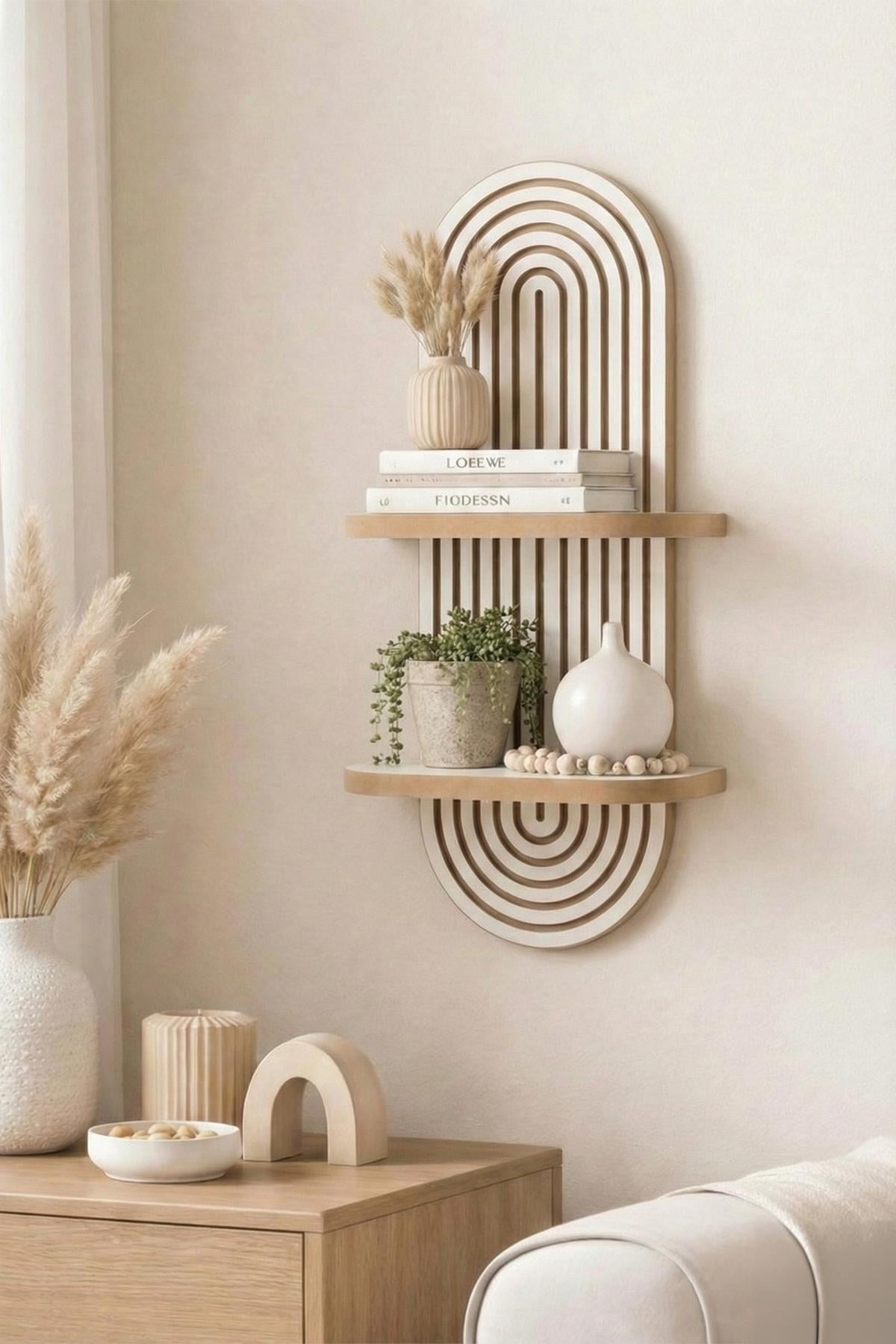 Weisses Wandregal aus MDF mit klaren Linien und minimalistischem Design, Masse 26 x 13 x 70 cm, an einer Wand montiert.
