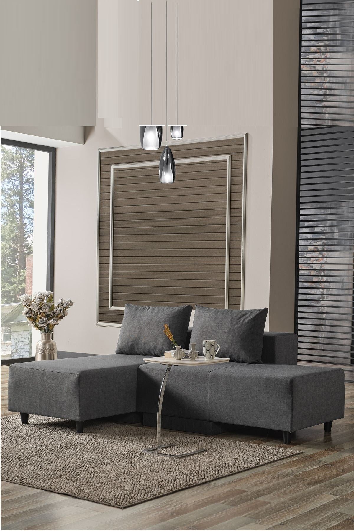 Dunkelgraues Eckschlafsofa Poly M von Hanah Home mit Metallgestell und Polyesterbezug in Leinenstruktur, klassische Ecksofa-Form mit Sitz- und Rückenkissen.