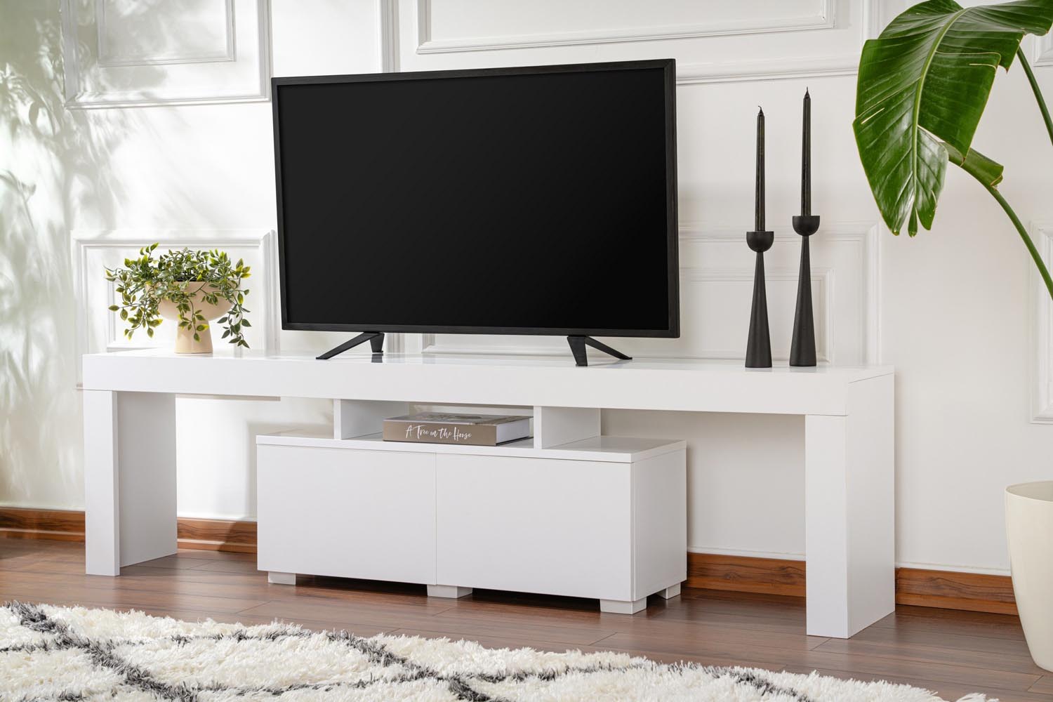 Enclave - Natural White in Natürliches Weiss präsentiert im Onlineshop von KAQTU Design AG. Sideboard ist von Nordure