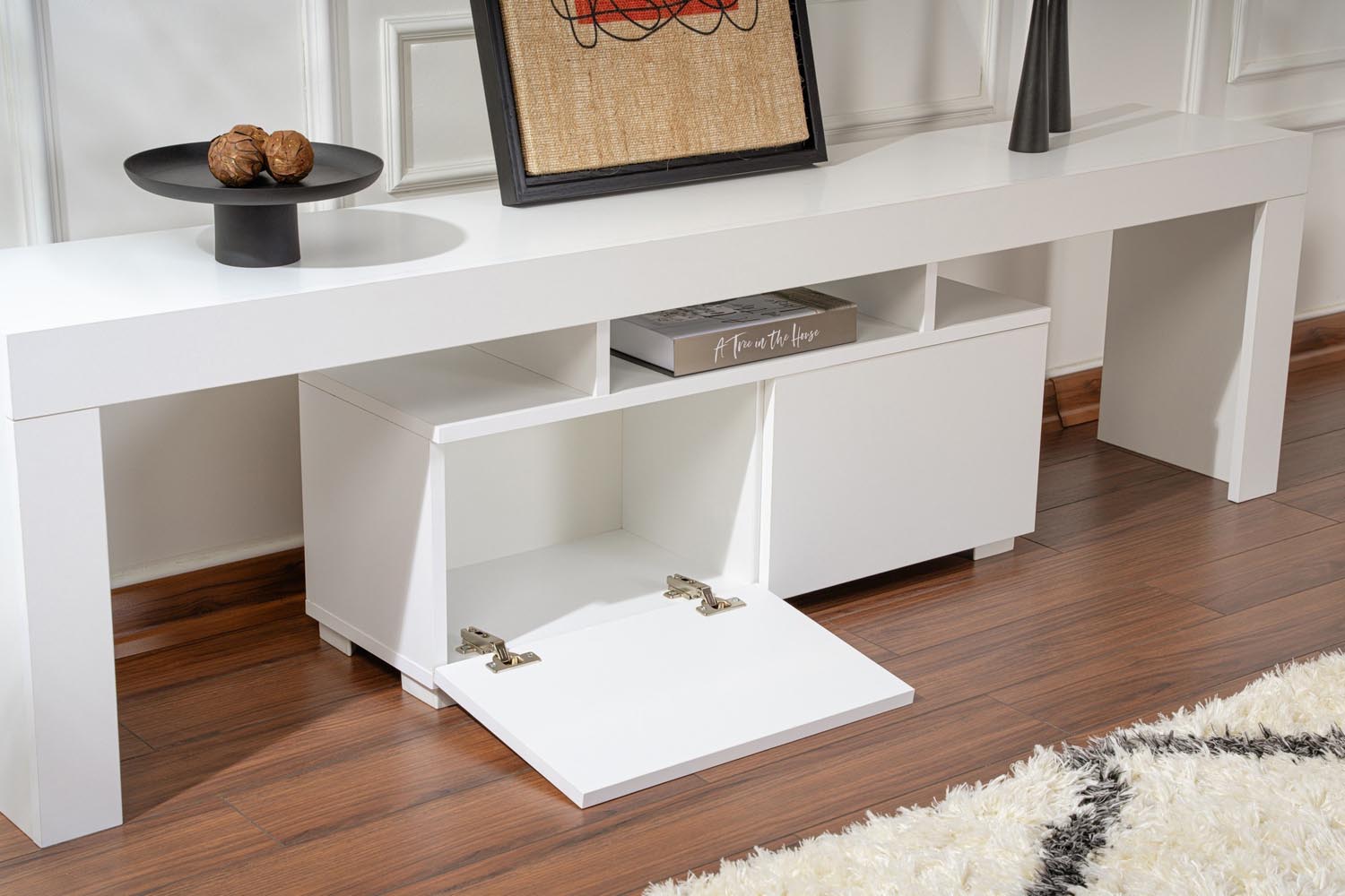 Enclave - Natural White in Natürliches Weiss präsentiert im Onlineshop von KAQTU Design AG. Sideboard ist von Nordure