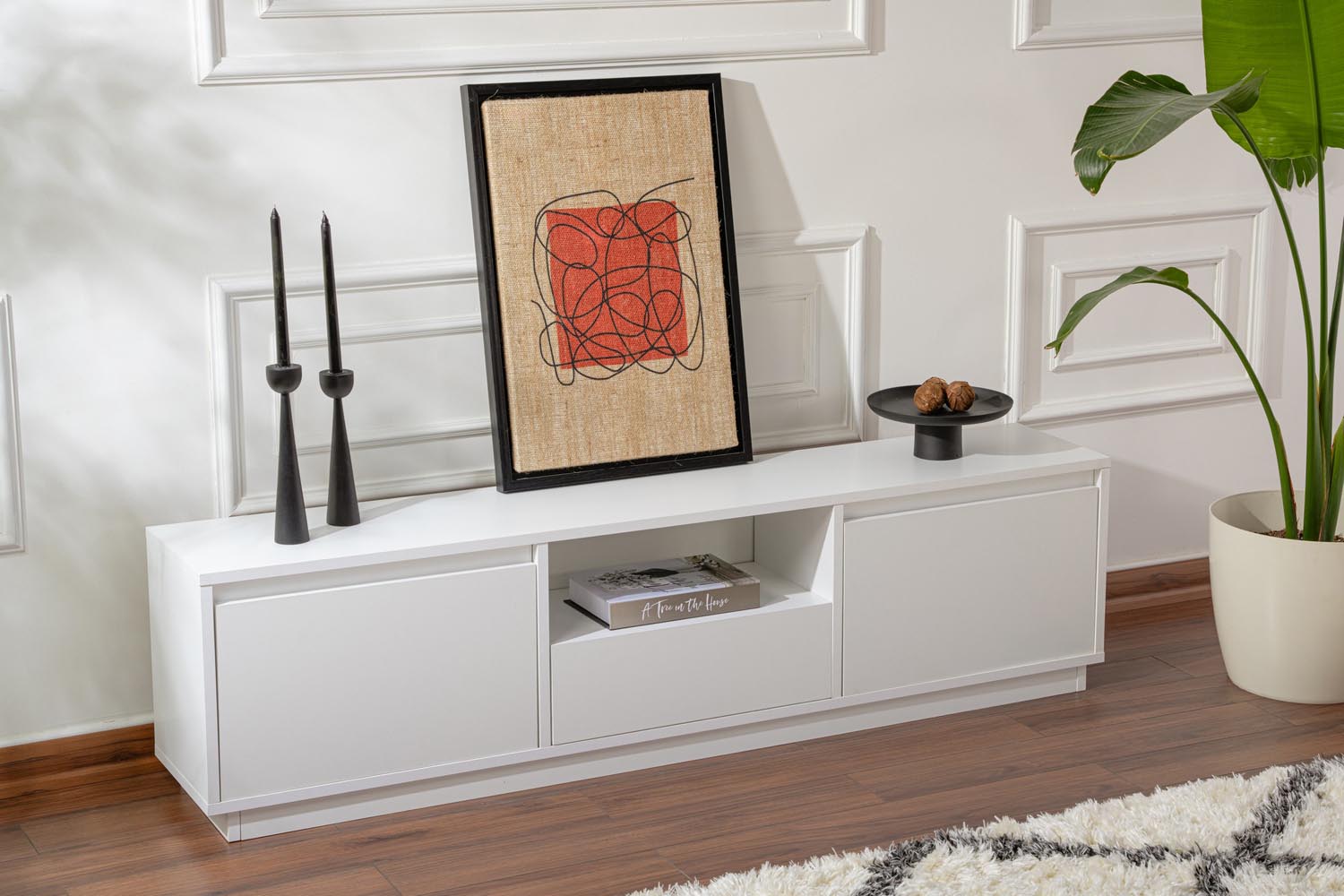 Vanguard - Natural White in Natürliches Weiss präsentiert im Onlineshop von KAQTU Design AG. Sideboard ist von Nordure