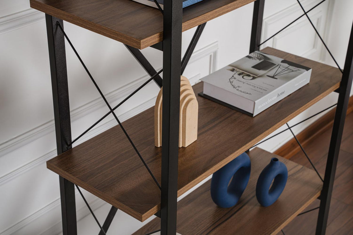 Elysian Bücherregal - Walnuss Schwarz in Walnuss Schwarz präsentiert im Onlineshop von KAQTU Design AG. Bücherregal ist von Nordure