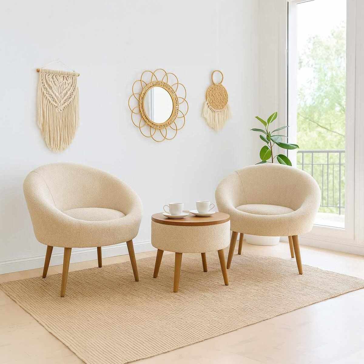 Zwei cremefarbene Ohrensessel aus Leinenstoff mit Eschenholzbeinen und runder Couchtisch aus melaminbeschichteter Spanplatte, Set von Hanah Home
