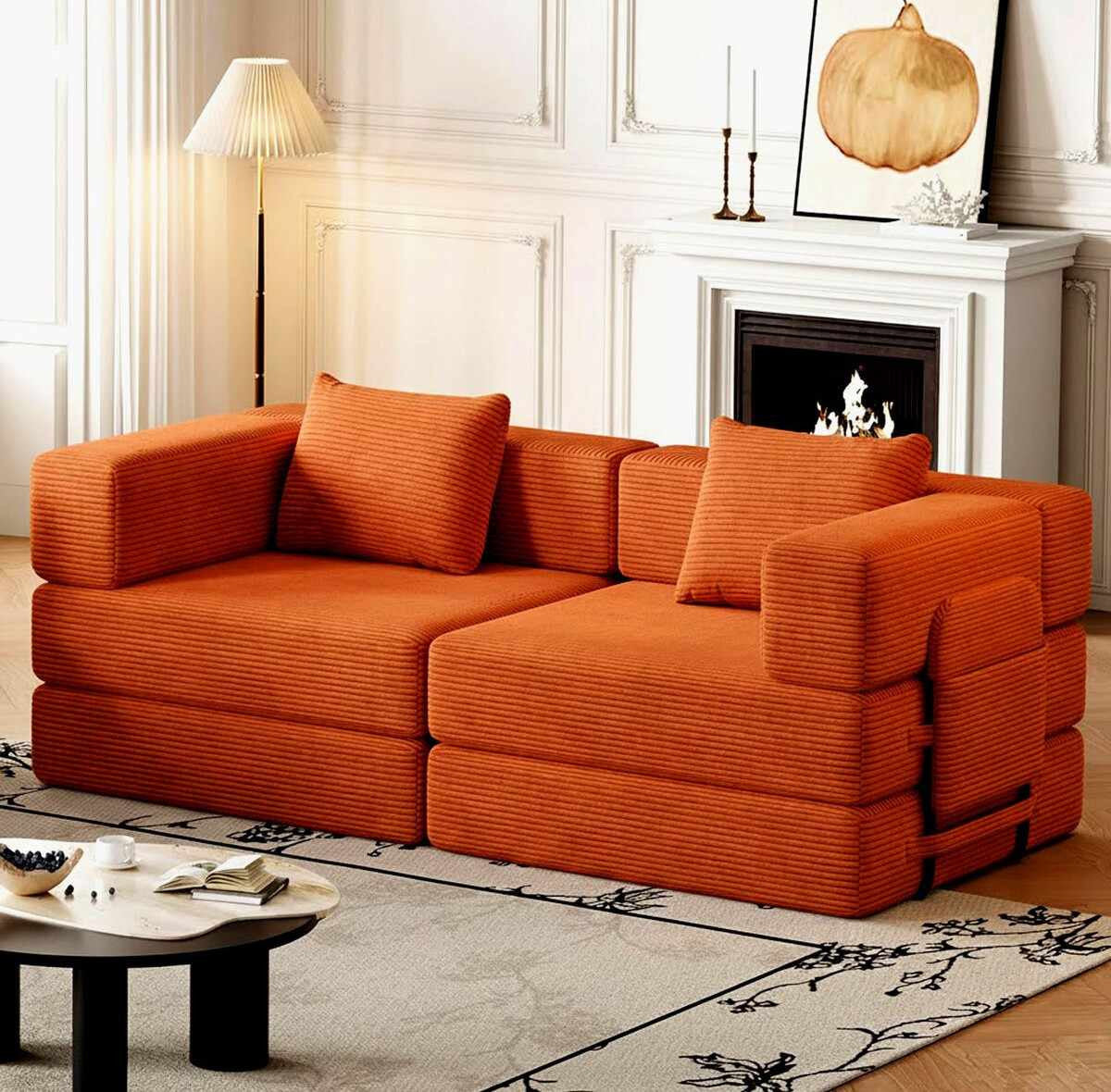 Ziegelrotes 3-Sitzer Schlafsofa aus Polyester-Leinen-Stoff mit Eisengestell, zwei Kissen und sichtbarer Sitz- sowie Liegefläche.