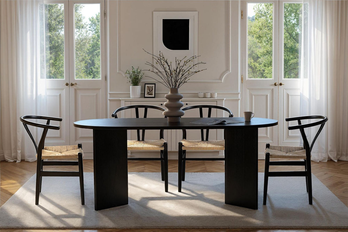 Esstisch Sablin von Nordure in Holz Schwarz, rechteckige Tischplatte aus melaminbeschichteter Spanplatte, Grösse 180x90x75 cm.