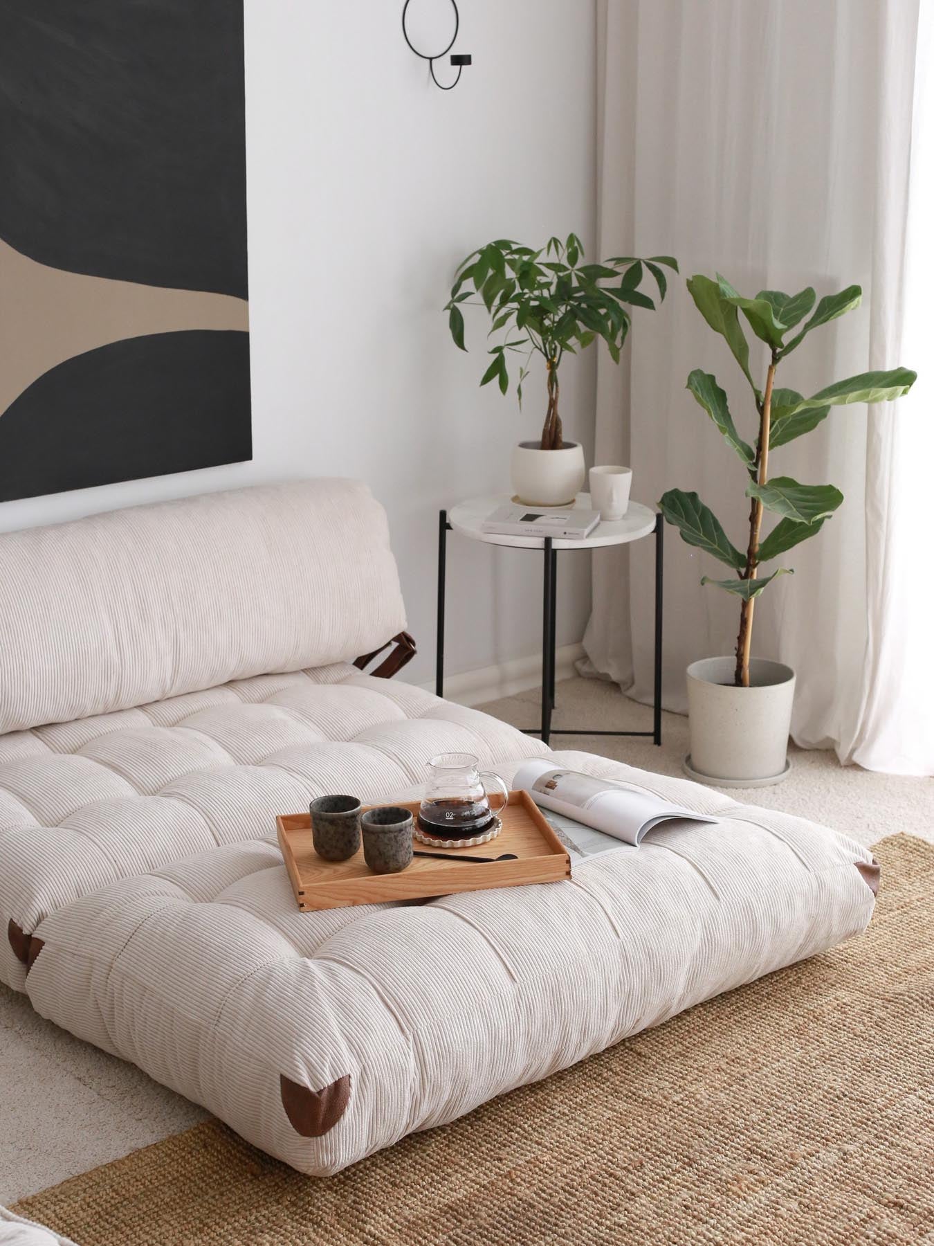 Fold Kadife 2 - White in Weiss präsentiert im Onlineshop von KAQTU Design AG. Bettsofa ist von Atelier Del Sofa