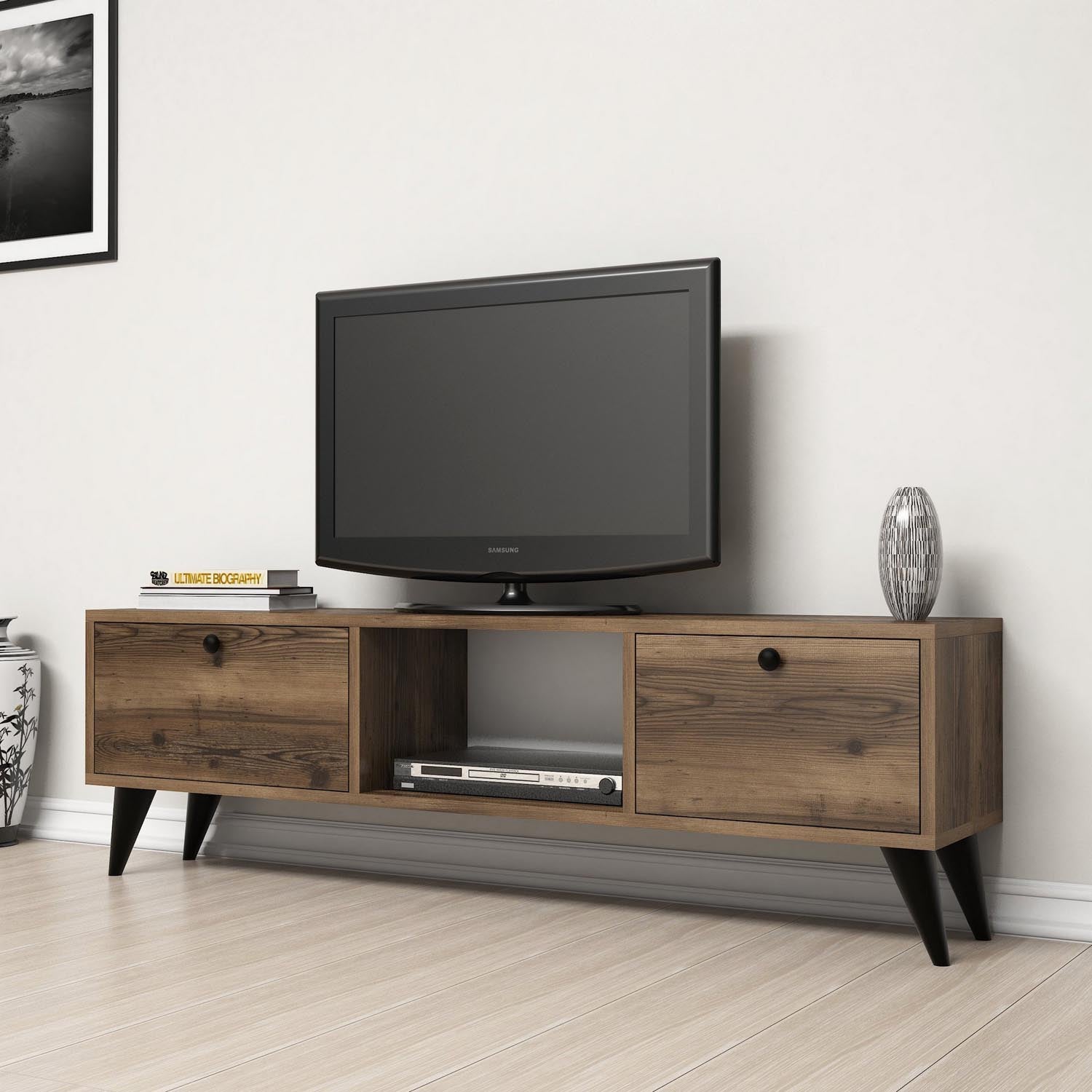 Serenat 1210 in Walnuss Schwarz präsentiert im Onlineshop von KAQTU Design AG. Sideboard ist von Hanah Home