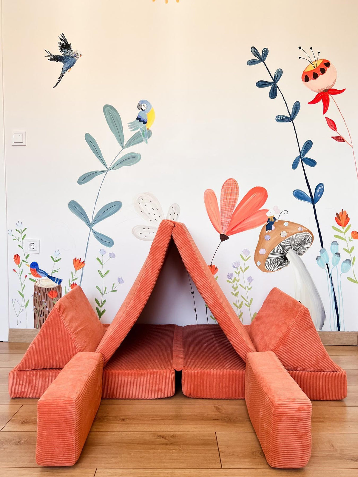 Puzzle Bettsofa - Orange in Orange präsentiert im Onlineshop von KAQTU Design AG. Bettsofa ist von Atelier Del Sofa