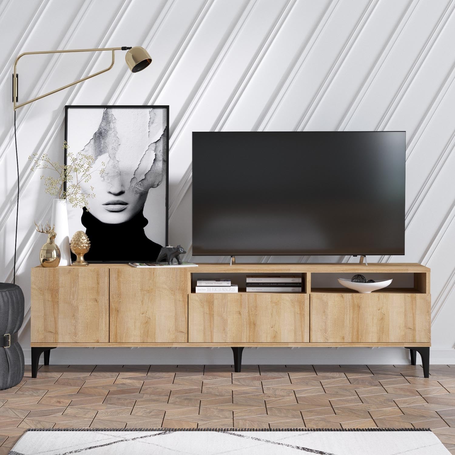 Ross in Eiche präsentiert im Onlineshop von KAQTU Design AG. Sideboard ist von Hanah Home
