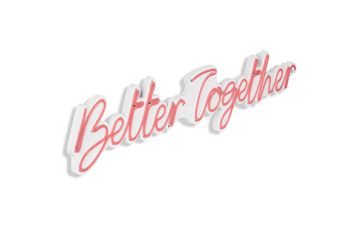 Better Together Wandleuchte - Rosa in Rosa präsentiert im Onlineshop von KAQTU Design AG. Wandleuchte ist von Wallity