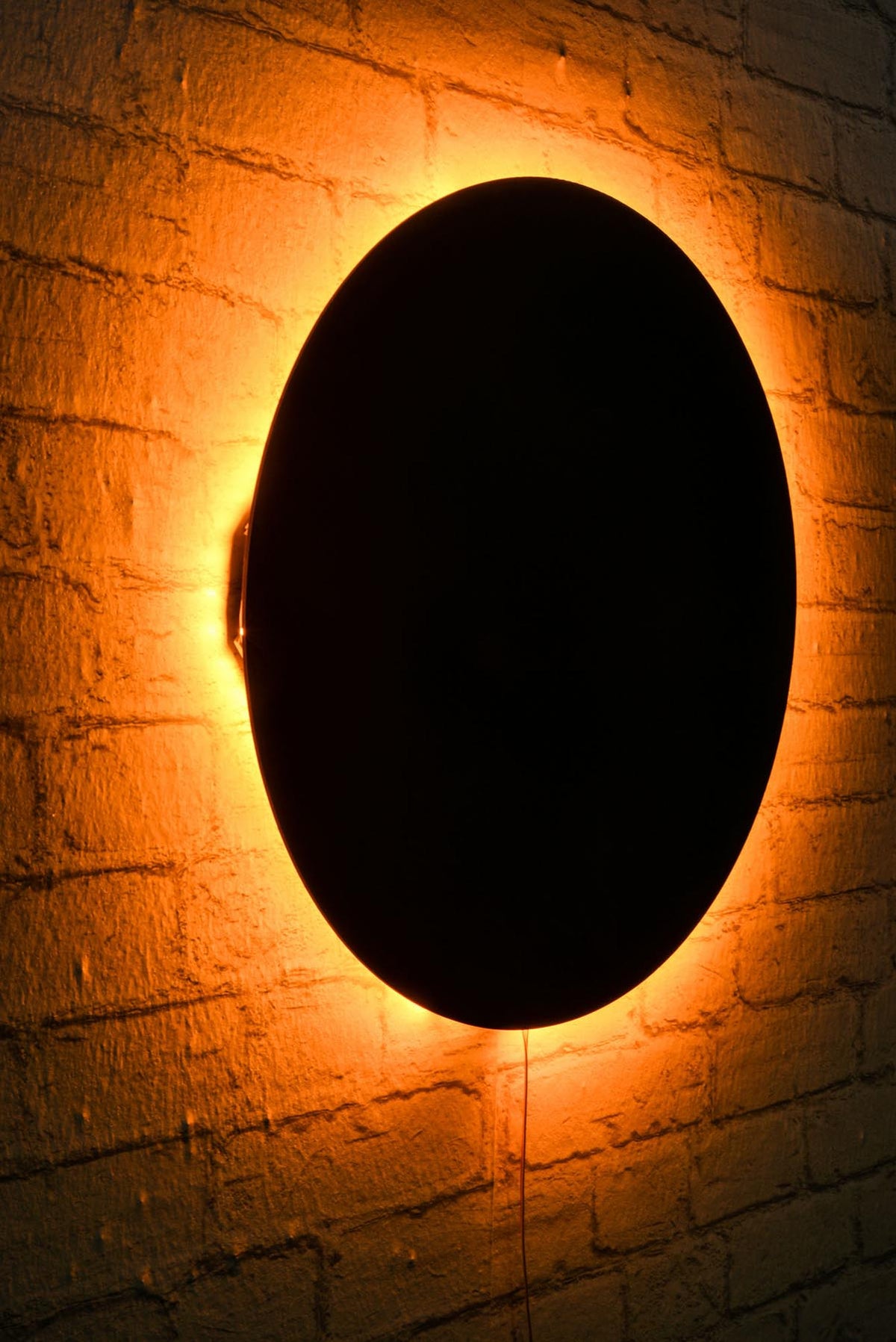 Circle Wandleuchte - Gelb in Gelb präsentiert im Onlineshop von KAQTU Design AG. Wandleuchte ist von Wallity