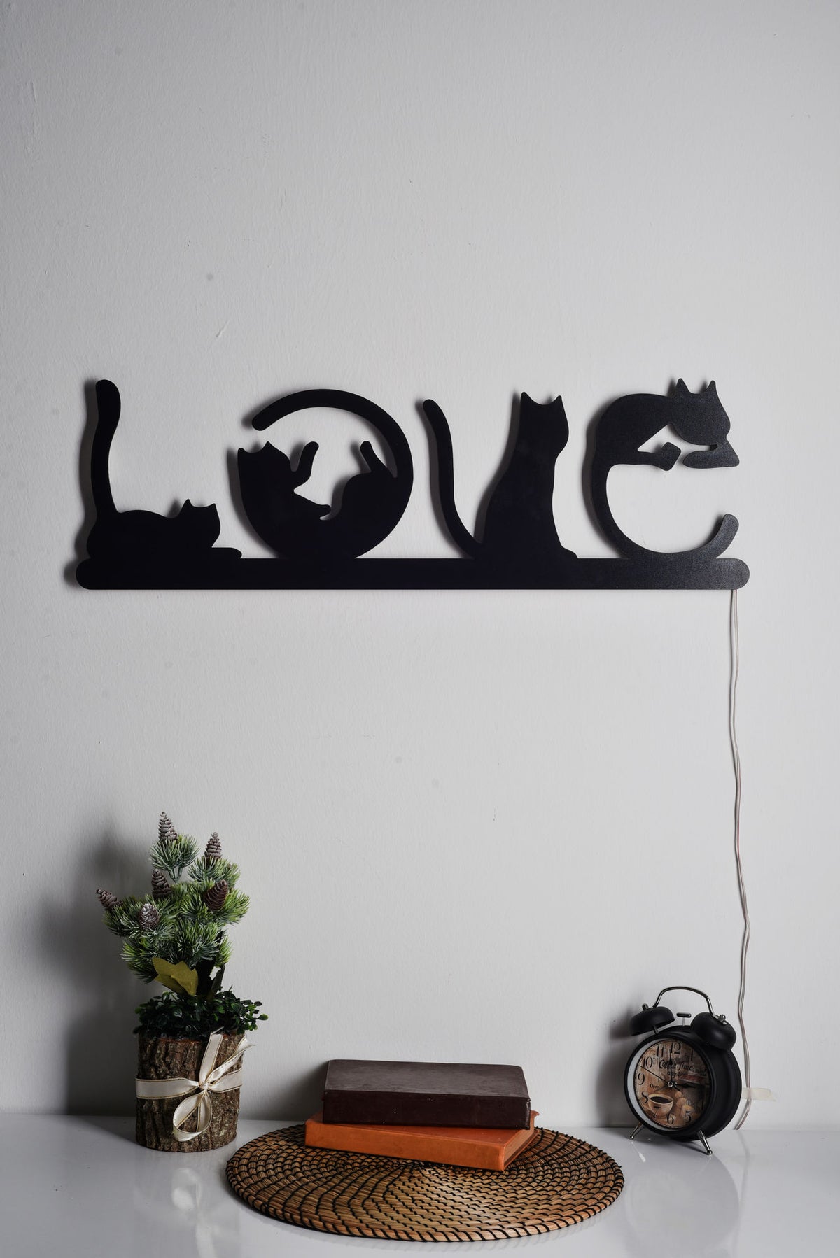 Cat Love Wandleuchte - Rosa in Rosa präsentiert im Onlineshop von KAQTU Design AG. Wandleuchte ist von Wallity