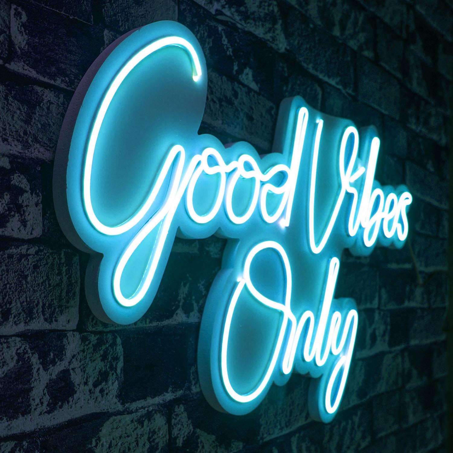 Good Vibes Only 2 - Blue in Blau präsentiert im Onlineshop von KAQTU Design AG. Wandleuchte ist von Wallity