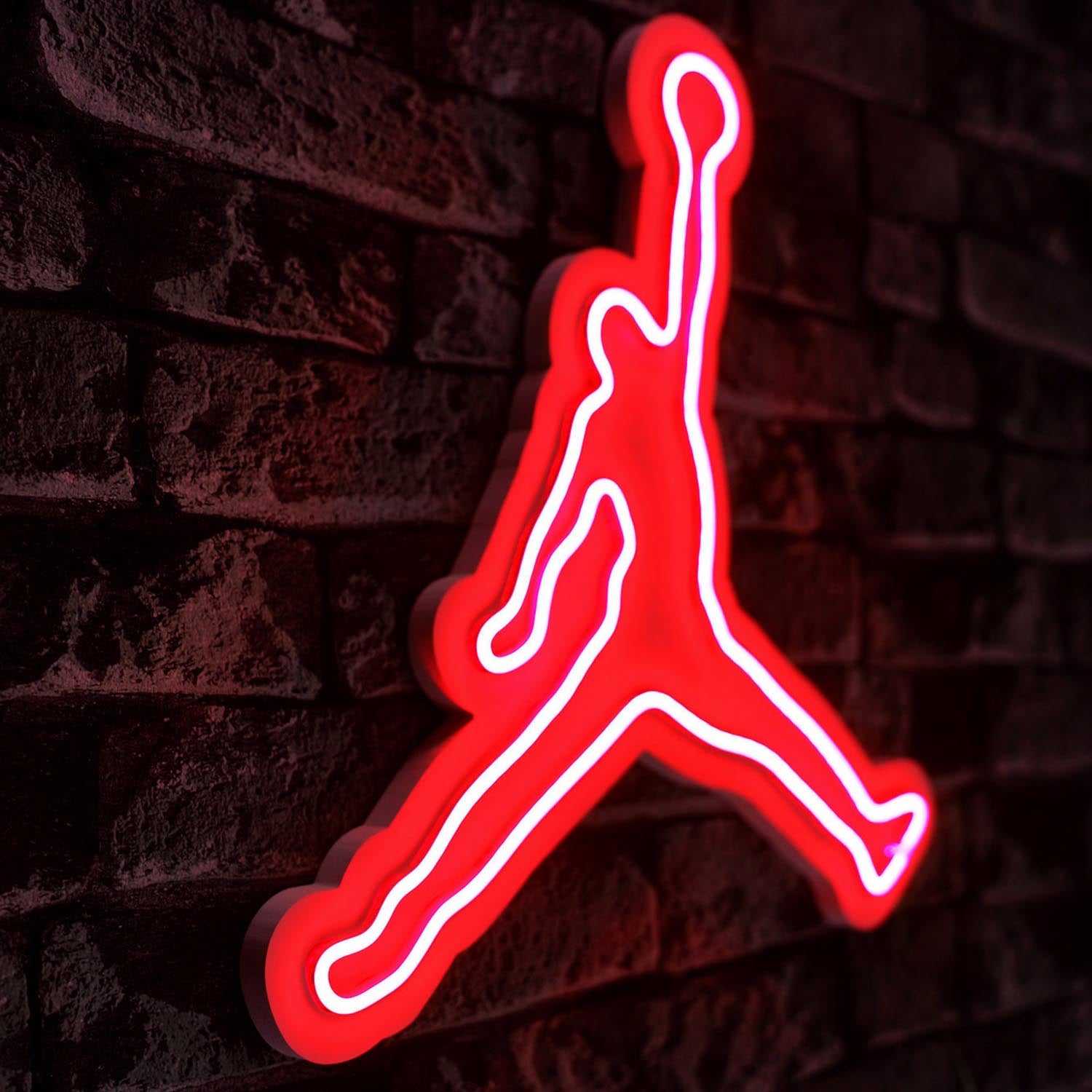 Basketball - Red in Rot präsentiert im Onlineshop von KAQTU Design AG. Wandleuchte ist von Wallity