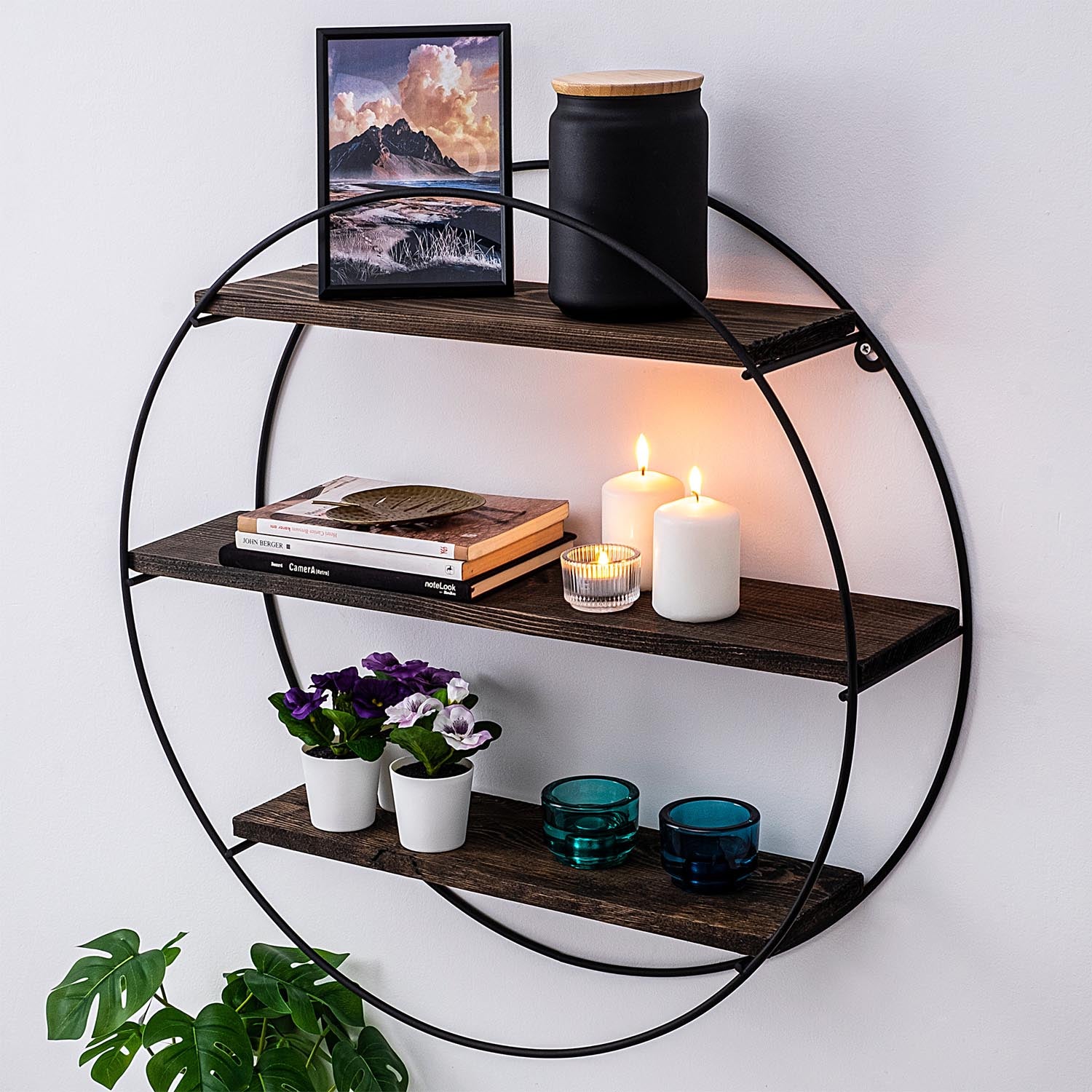 Tulipa in Schwarznuss präsentiert im Onlineshop von KAQTU Design AG. Wandregal ist von Hanah Home