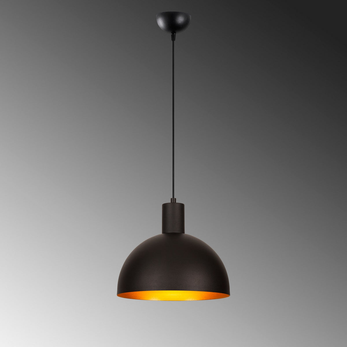 Sivani Pendellampe - Schwarz Gold in Schwarz Gold präsentiert im Onlineshop von KAQTU Design AG. Pendelleuchte ist von Opviq