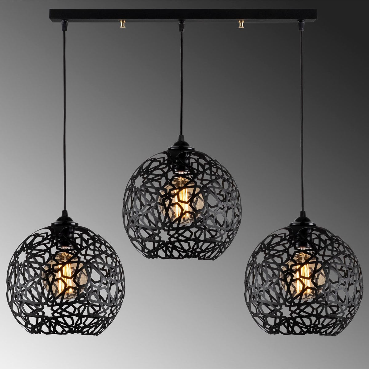 Fellini Pendellampe - Schwarz in Schwarz präsentiert im Onlineshop von KAQTU Design AG. Pendelleuchte ist von Opviq