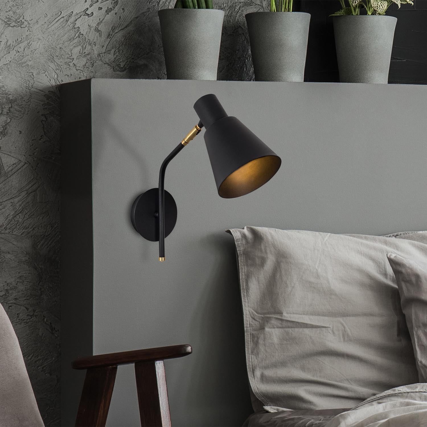 Sivani - MR-664 in Schwarz Gold präsentiert im Onlineshop von KAQTU Design AG. Wandleuchte ist von Opviq