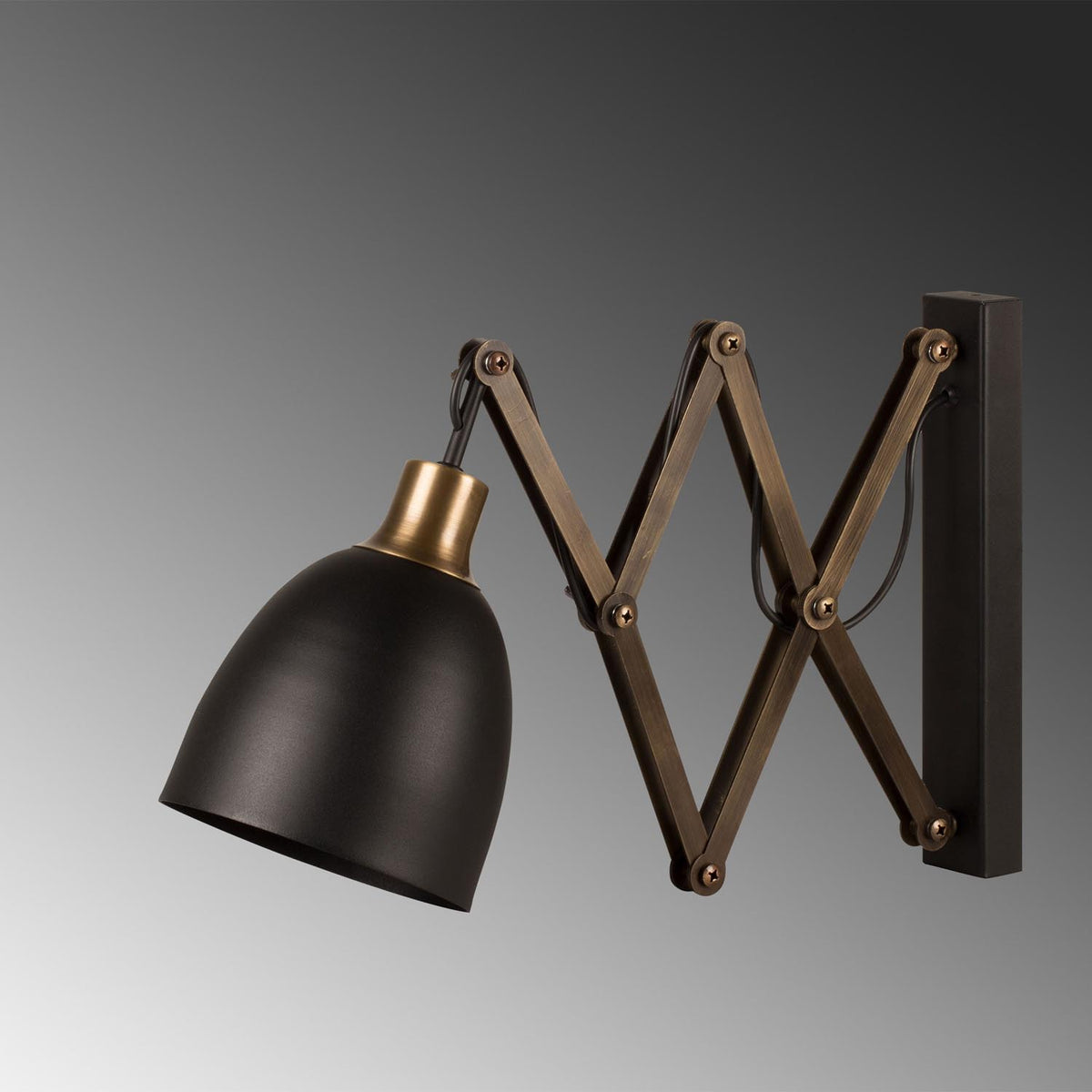 Sivani Wandleuchte - Schwarz Vintage in Schwarz Vintage präsentiert im Onlineshop von KAQTU Design AG. Wandleuchte ist von Opviq