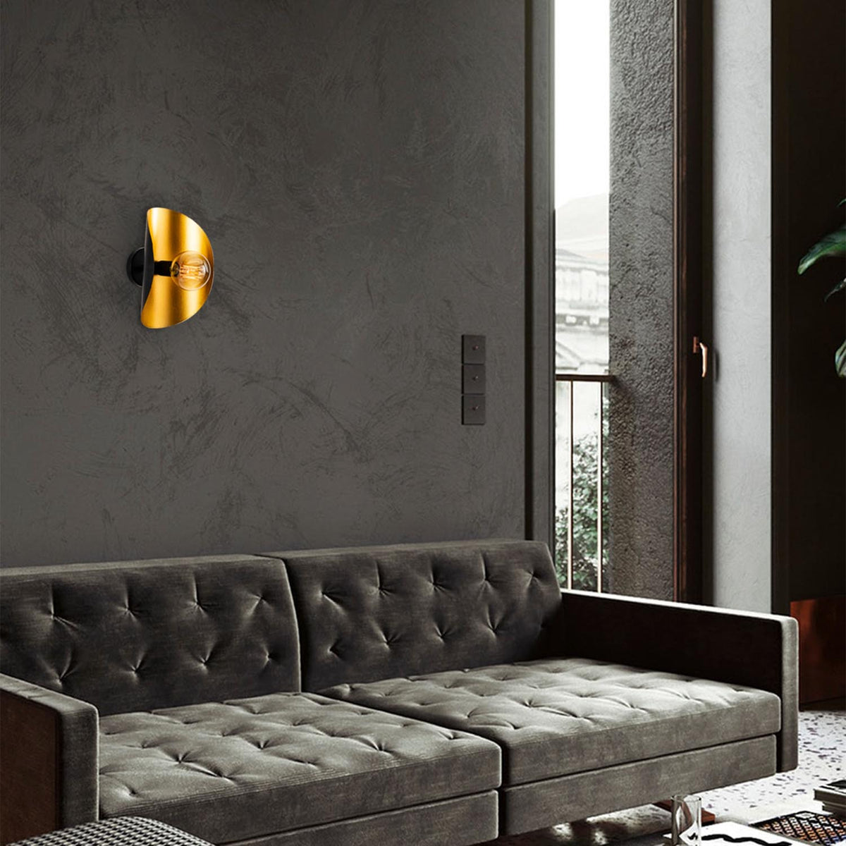 Sivani Wandleuchte - Schwarz Gold in Schwarz Gold präsentiert im Onlineshop von KAQTU Design AG. Wandleuchte ist von Opviq