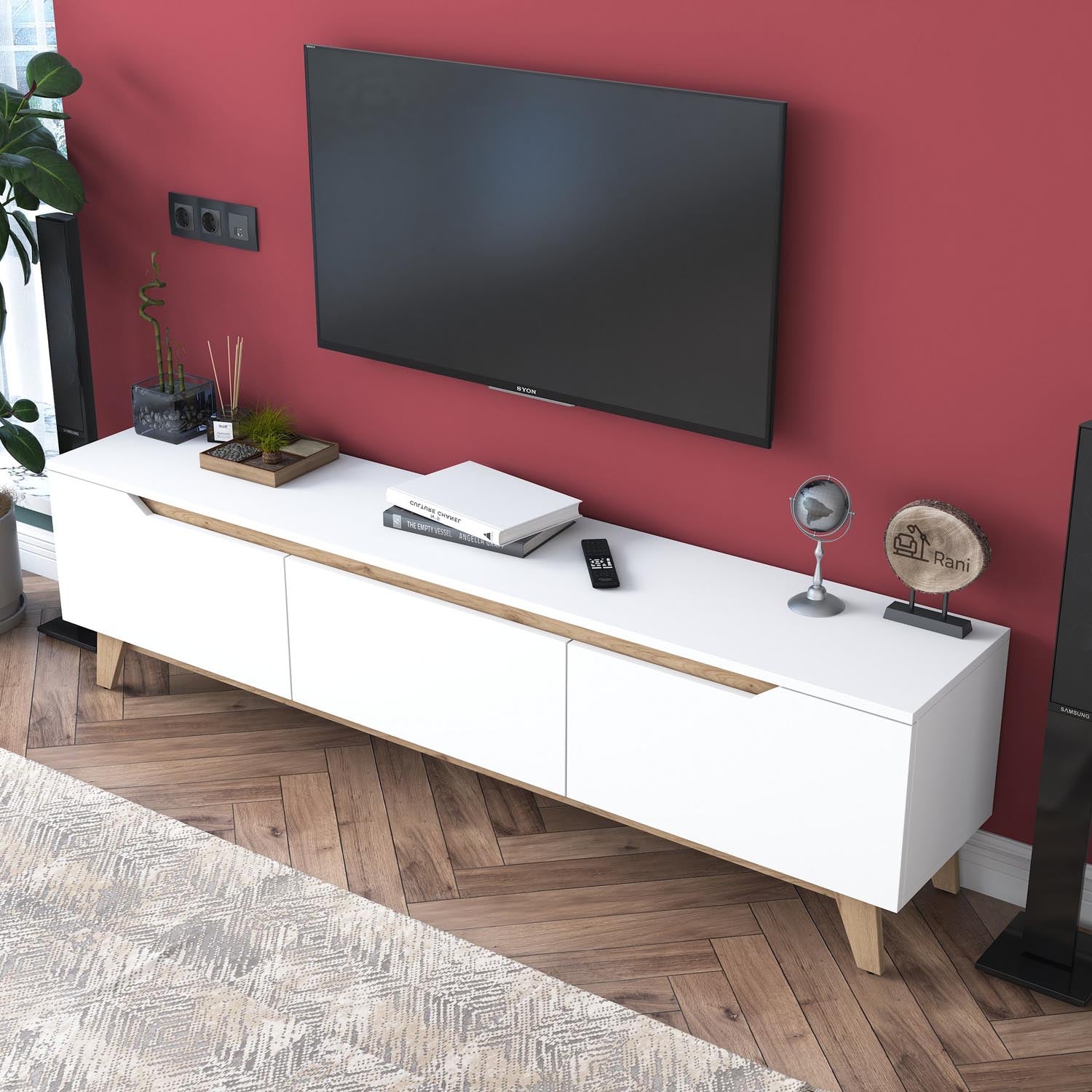 D1 - 2472 in Weisser Walnuss präsentiert im Onlineshop von KAQTU Design AG. Sideboard ist von Hanah Home
